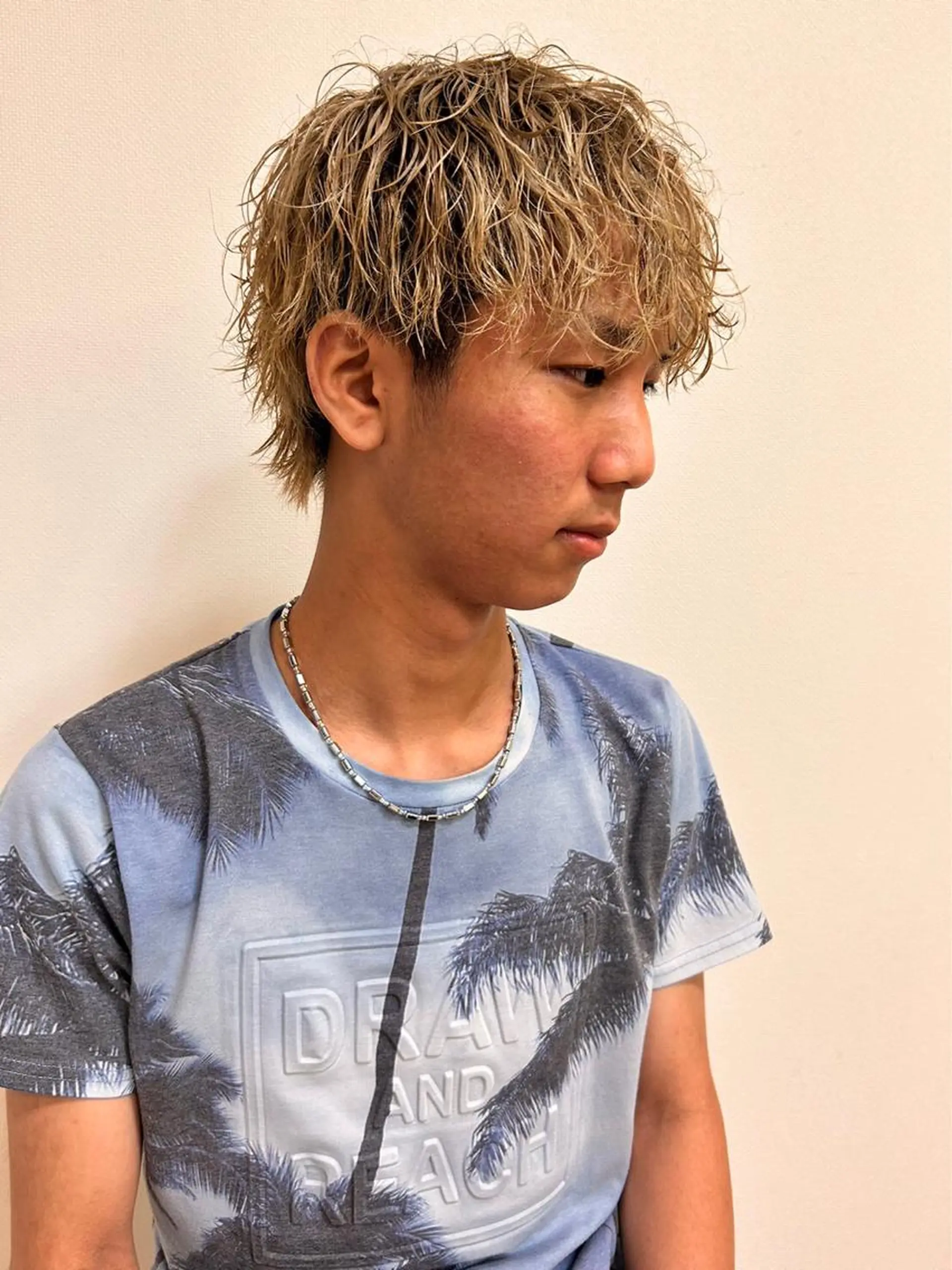 ショート カラー パーマ ヘアアレンジ メンズ メンズブリーチ メンズパーマ 波巻きパーマ ブリーチ ❣️倉敷❣️美髪 カラー能登一成のヘアスタイル