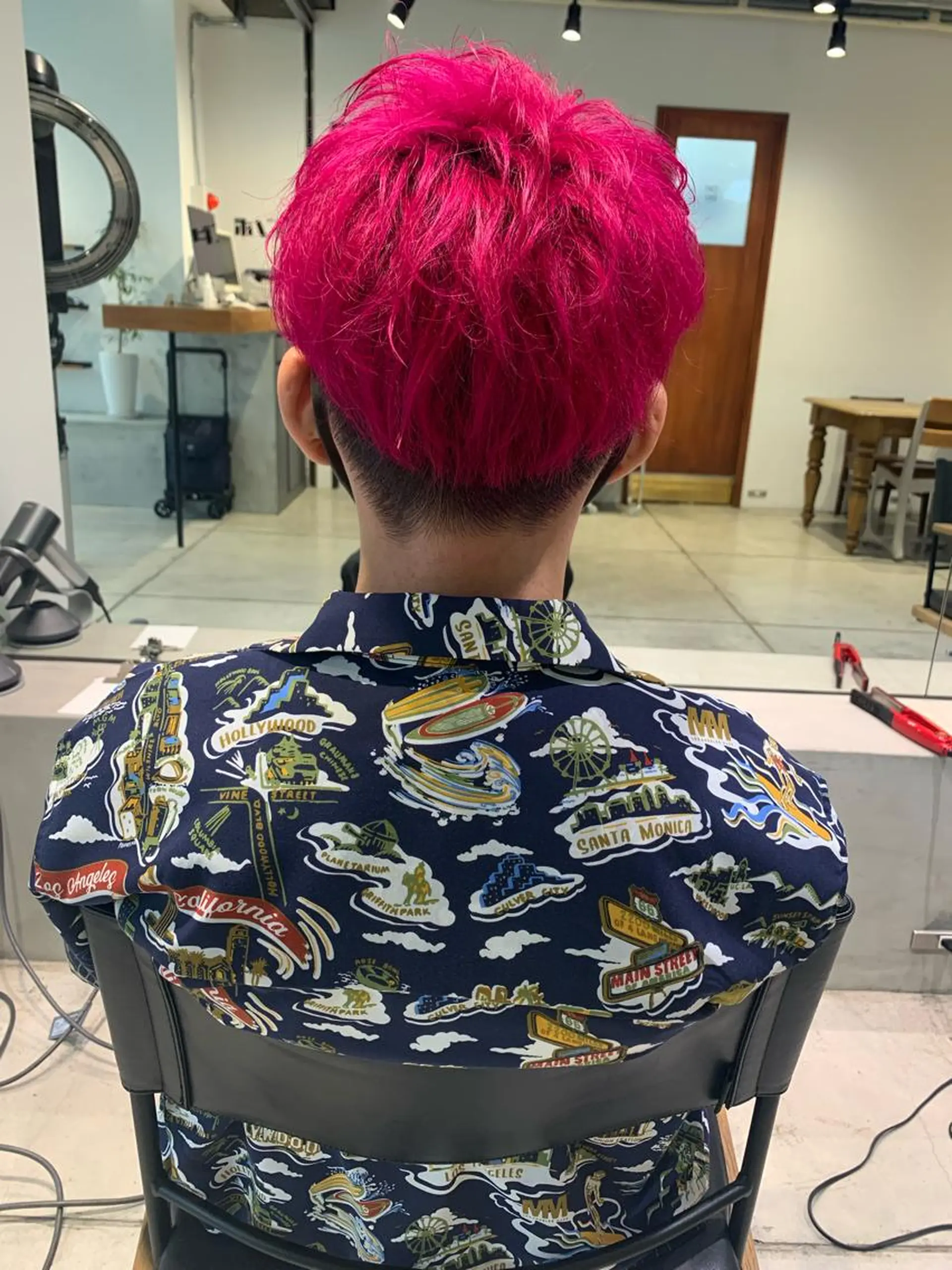 ショート カラー ヘアアレンジ メンズ ピンクカラー メンズパーマの達人 🌟川内絵人のヘアスタイル