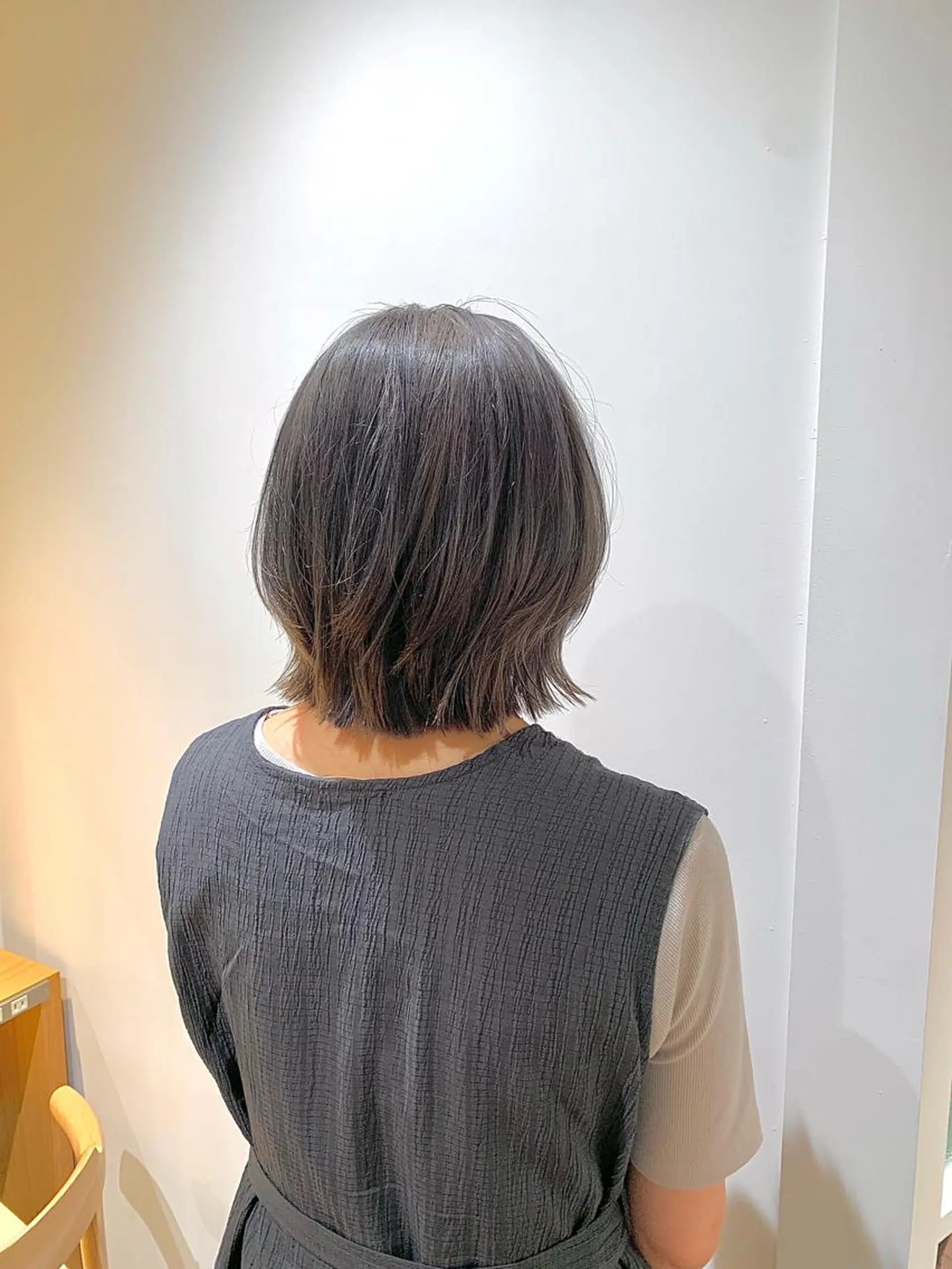 ショート カラー ヘアアレンジ ブリーチ GO TODAY SHAiRE SALON 梅田店所属・柔らかくすみカラー ボブ/ショートのヘアスタイル