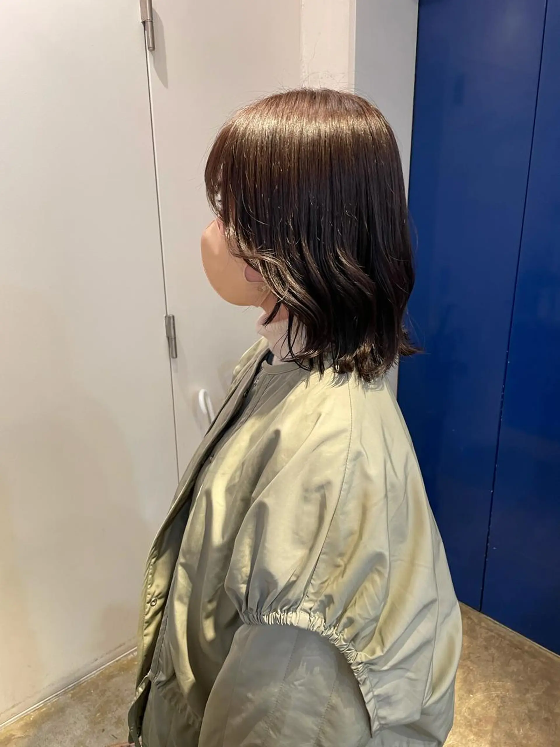 ミディアム カラー グレージュ パープルカラー パープルグレージュ カット ヘアカラー トリートメント MIOベージュカラー 柔らかいカラーのヘアスタイル