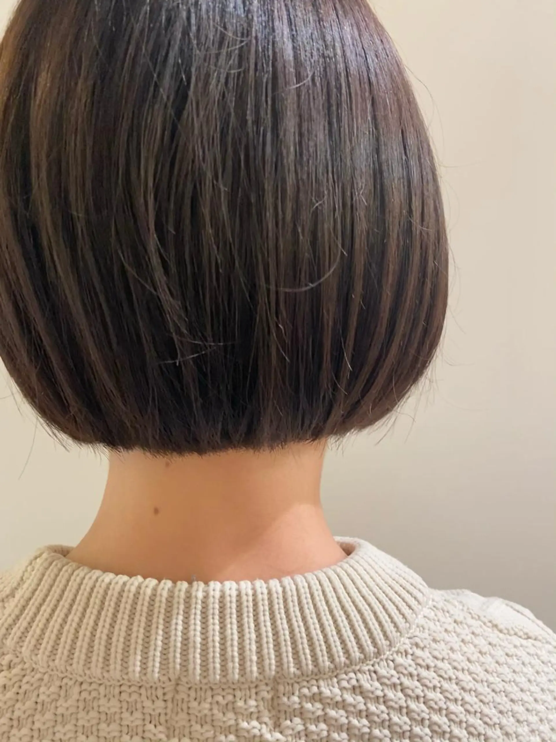 ショート カラー アッシュ ボブ カット ヘッドスパ 田中 あやなのヘアスタイル