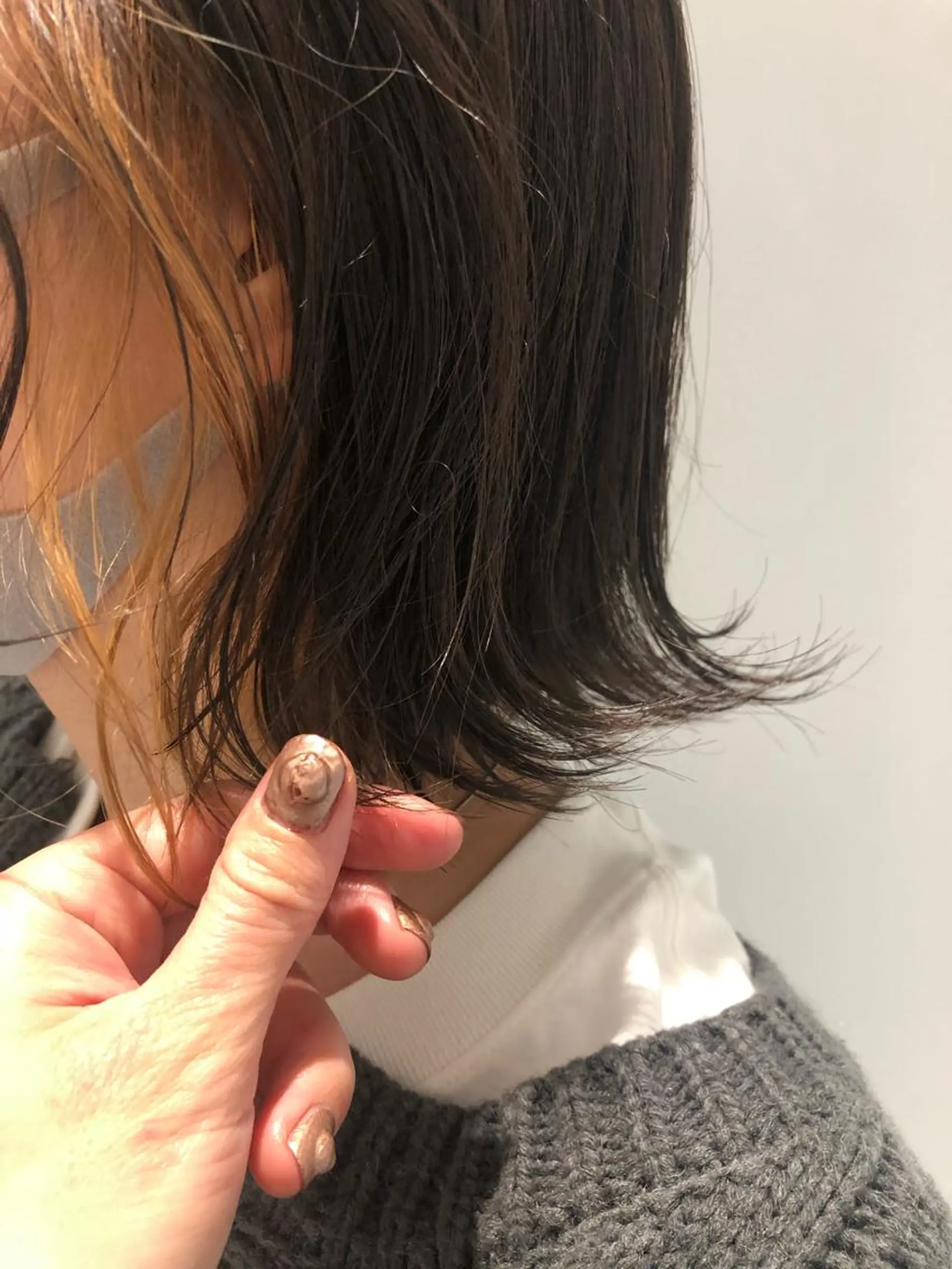 ミディアム カラー イヤリングカラー 古屋 花織のヘアスタイル