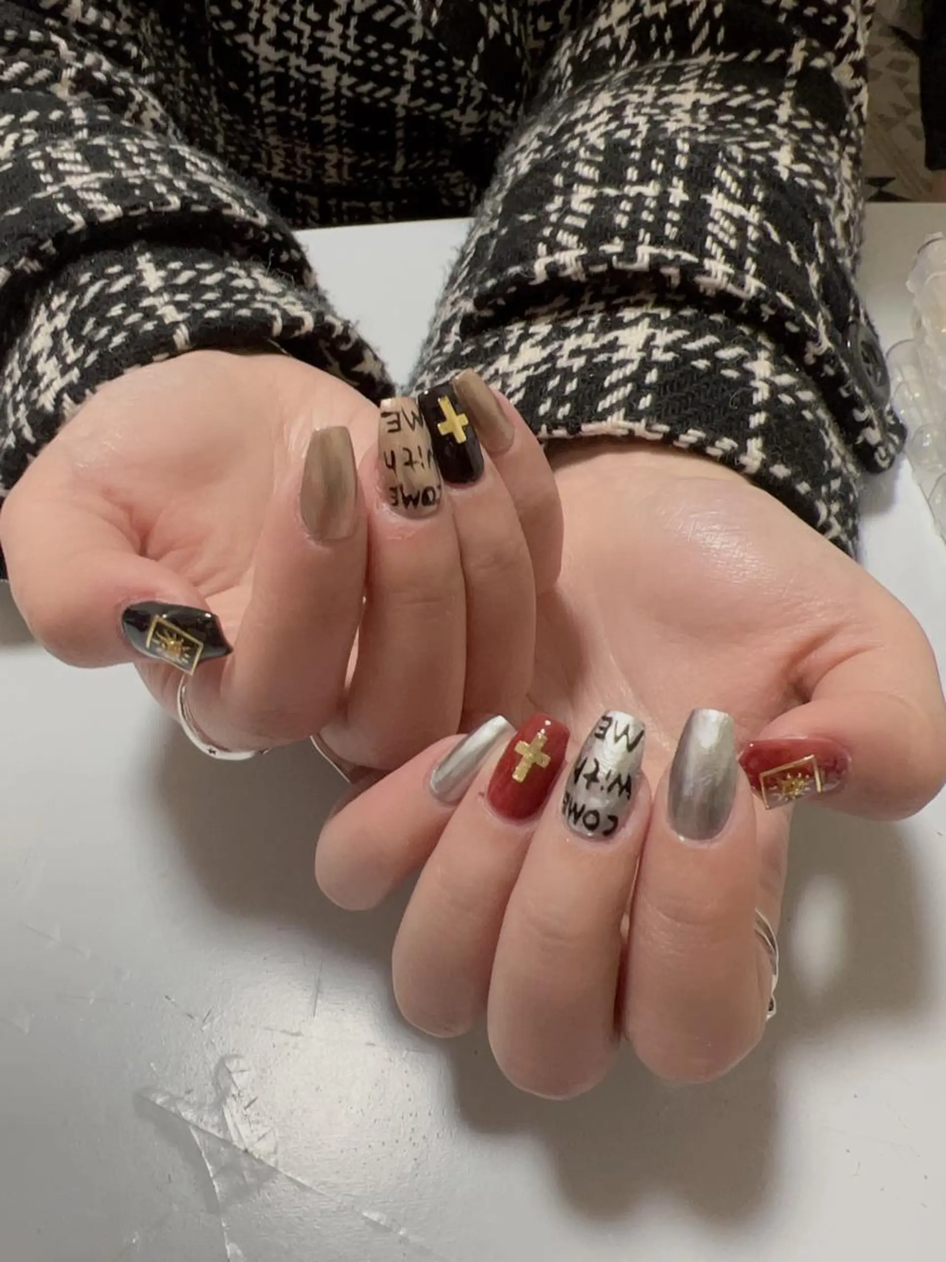 ネイル Anna Yayoi 💫のネイルデザイン