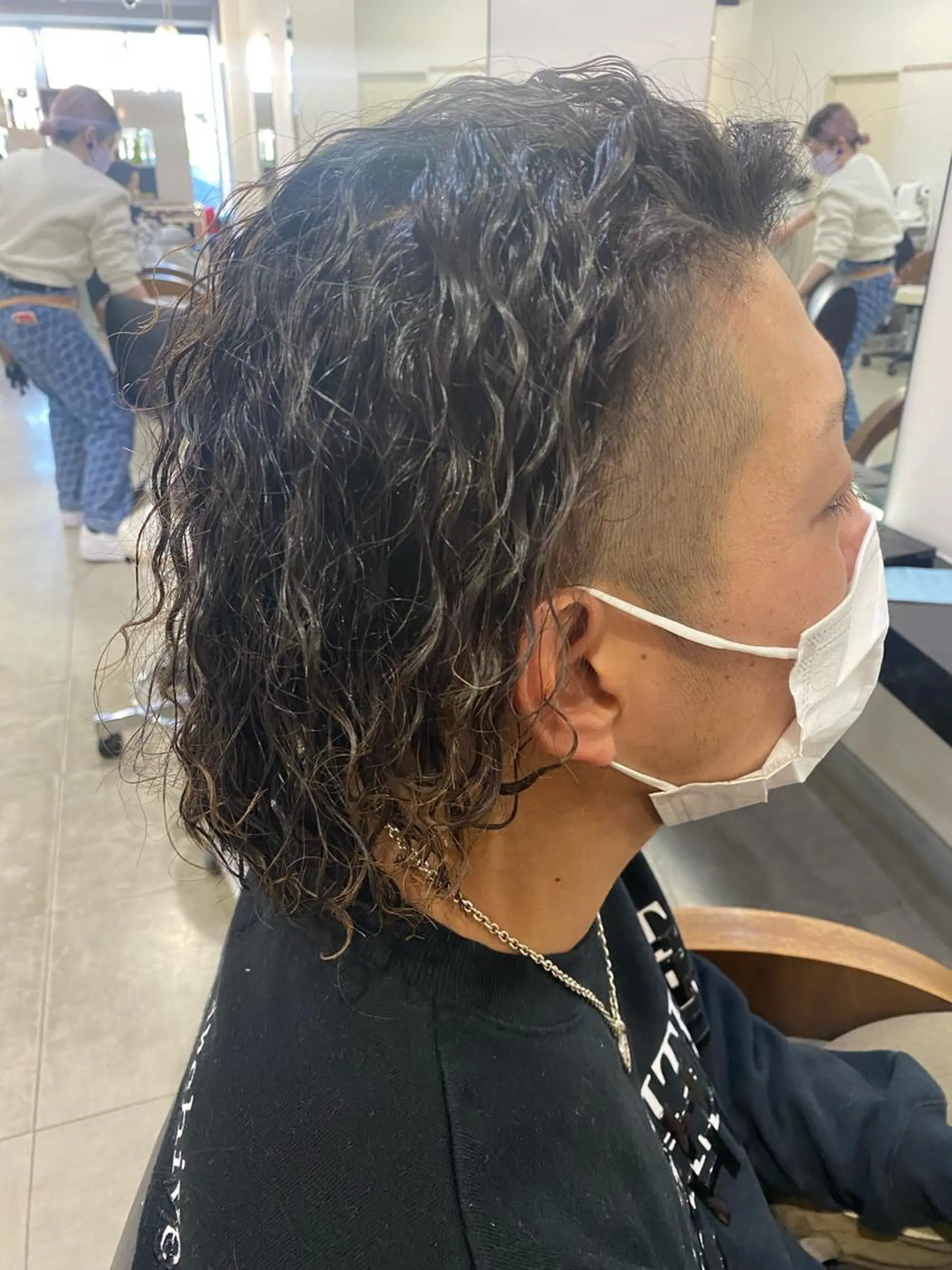 ミディアム パーマ ヘアアレンジ メンズ ツーブロック DISCOHAIRsanc（ルジャルダン町田）所属・烏山 達也のヘアスタイル
