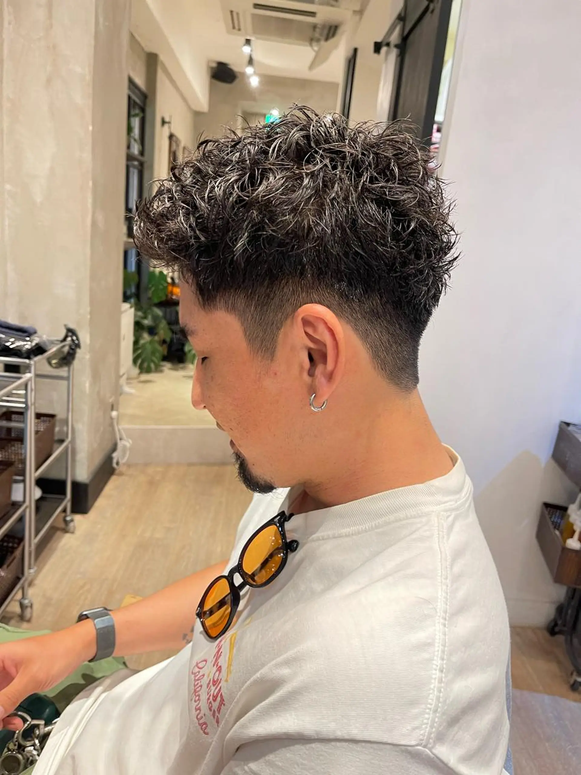 ショート パーマ メンズ ビジネス フェードカット メンズ韓国風 マッシュ メンズパーマ カット パーマ トリートメント ヘアセット amie高崎所属・高崎メンズパーマ 髪質改善TAKEのヘアスタイル