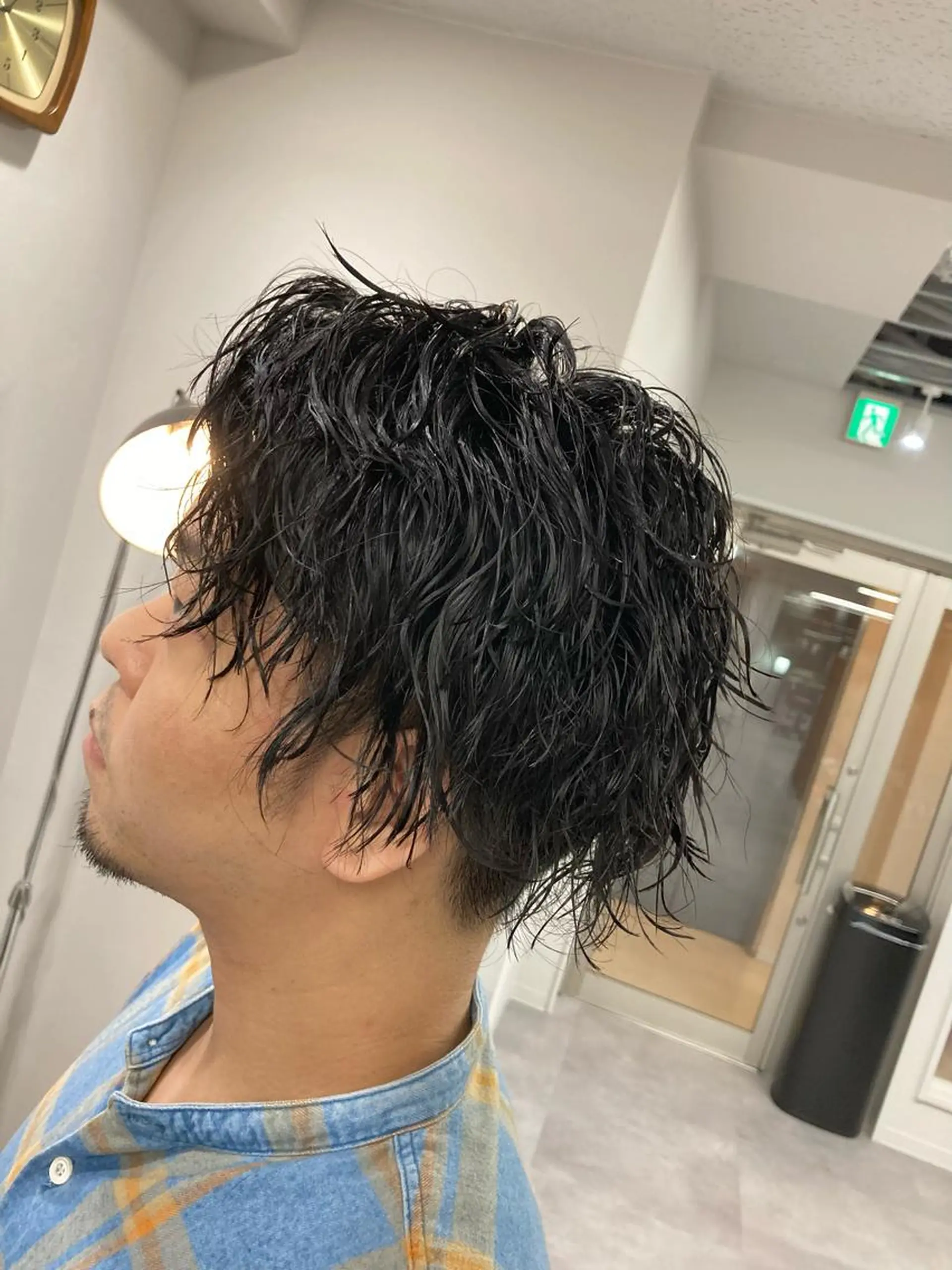 ミディアム メンズ ミディアムパーマ メンズパーマ カット パーマ トリートメント SHAFT Ieiriのヘアスタイル