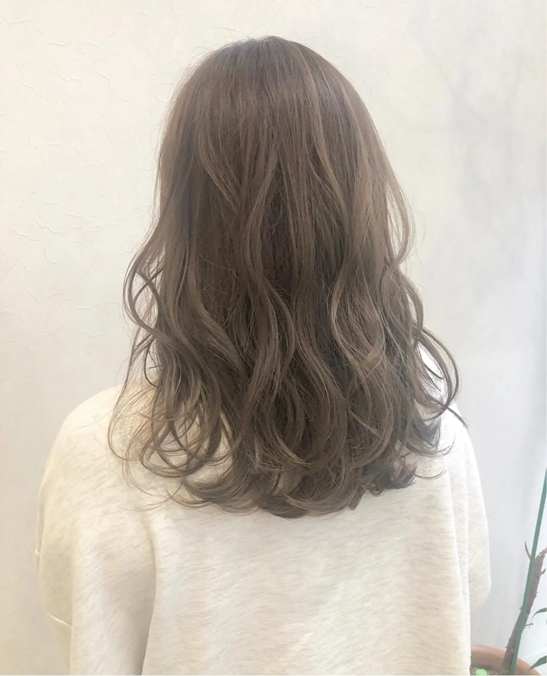 ミディアム カラー nakahara madokaのヘアスタイル