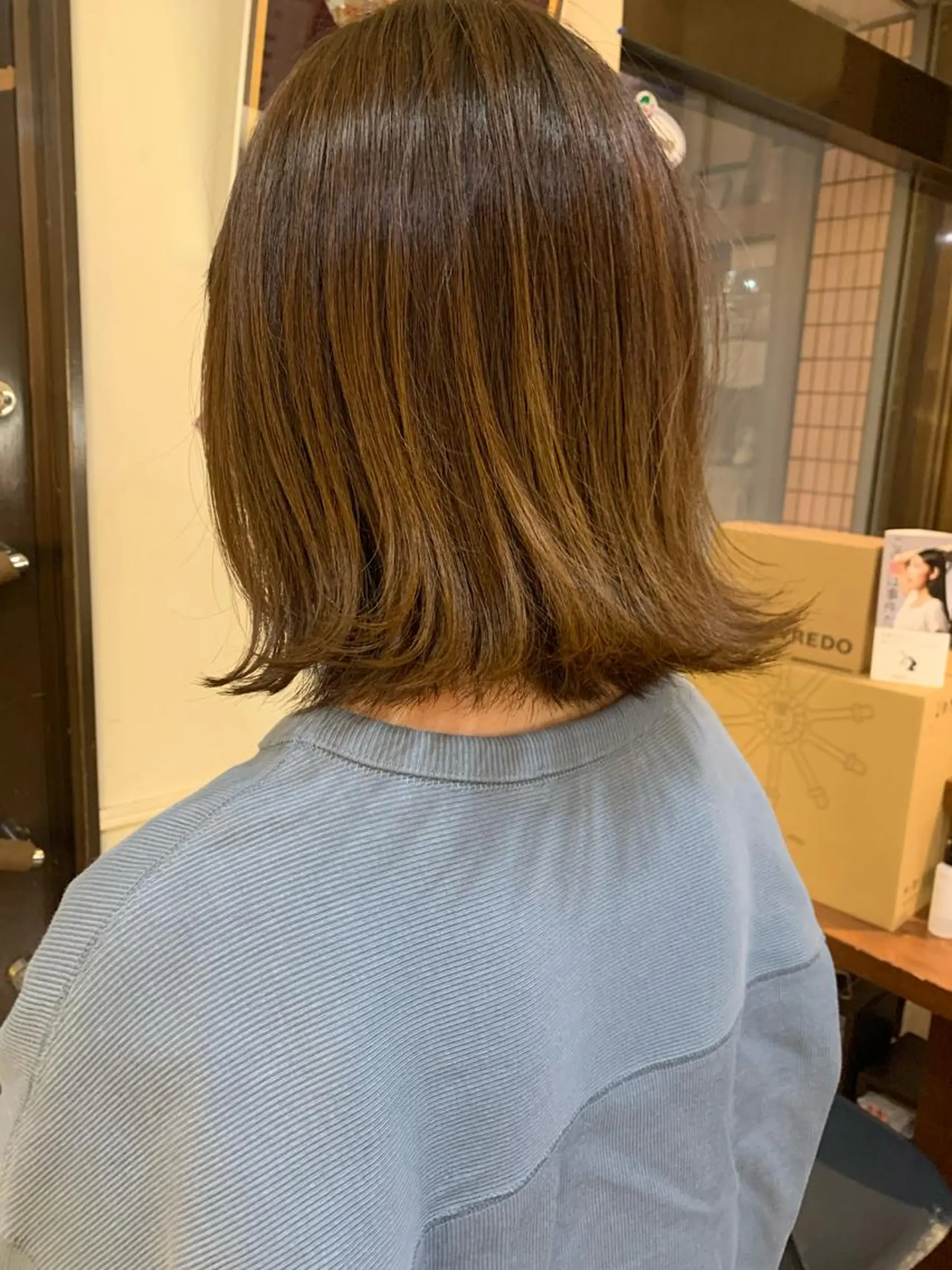 ショート カラー ベージュカラー 鈴木希優 /ハイトーンカラーのヘアスタイル