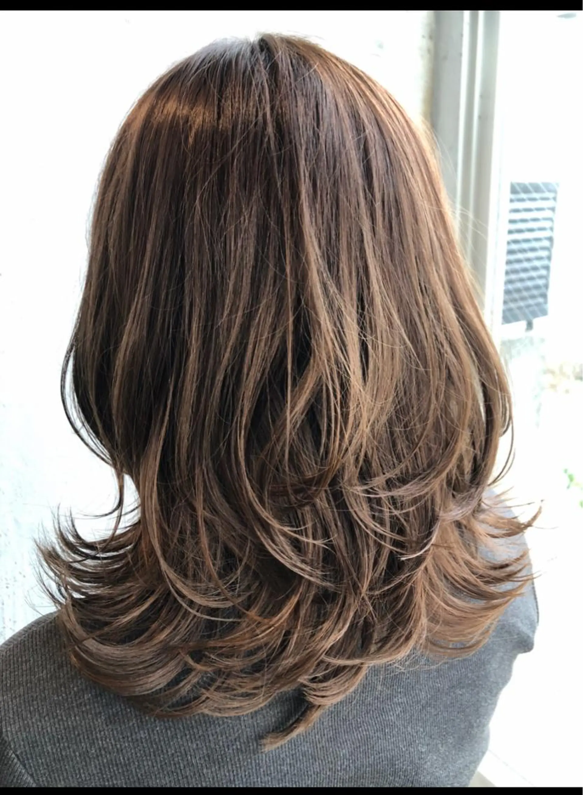 ミディアム レイヤーカット カット 髪質改善ストレートo rメンズスタイル今岡のヘアスタイル
