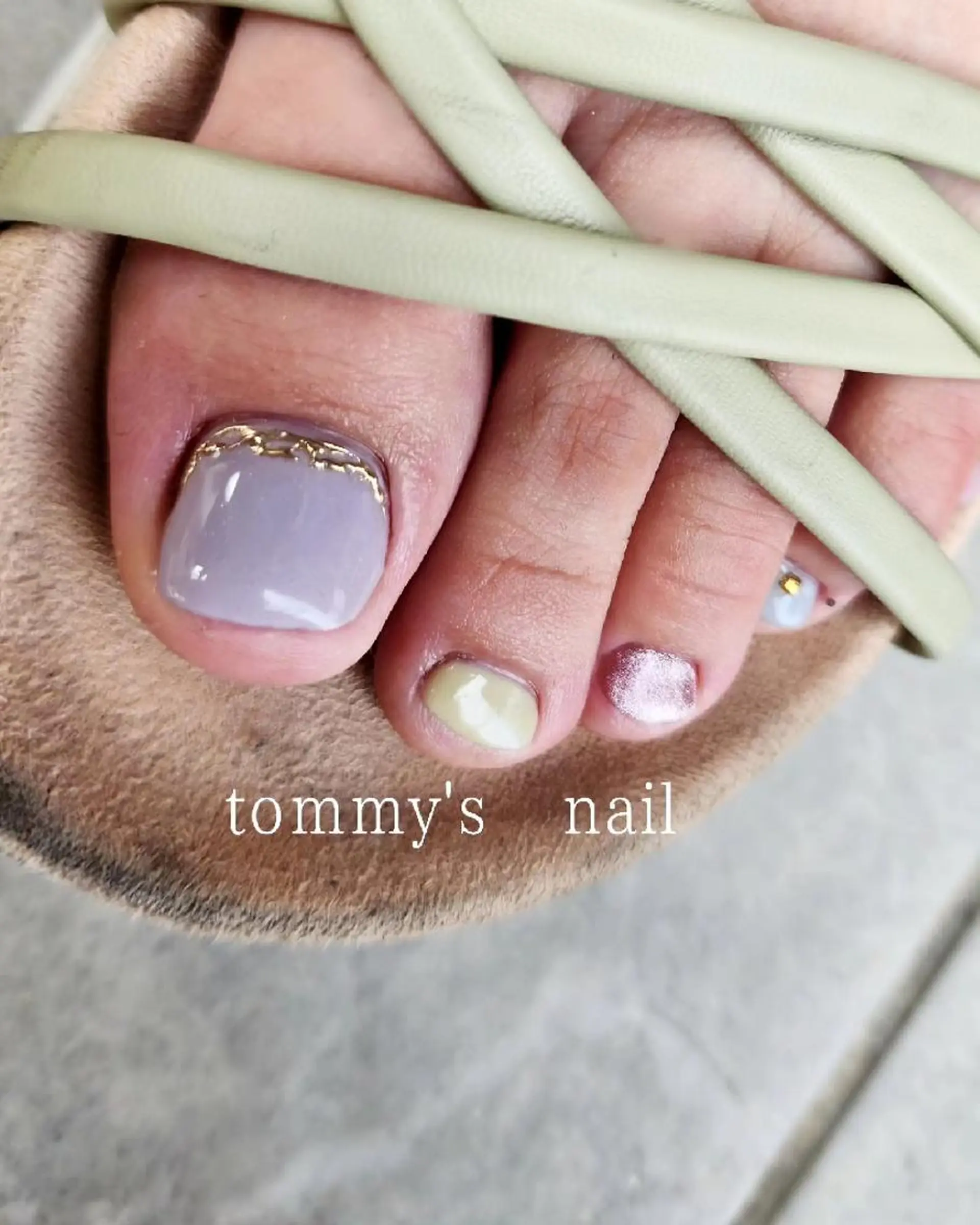ネイル アートネイル フットネイル ジェルネイル ミラーネイル ワンカラーネイル tommy's nail所属・福岡/若よもぎ蒸し 全身美容が叶うサロンのネイルデザイン