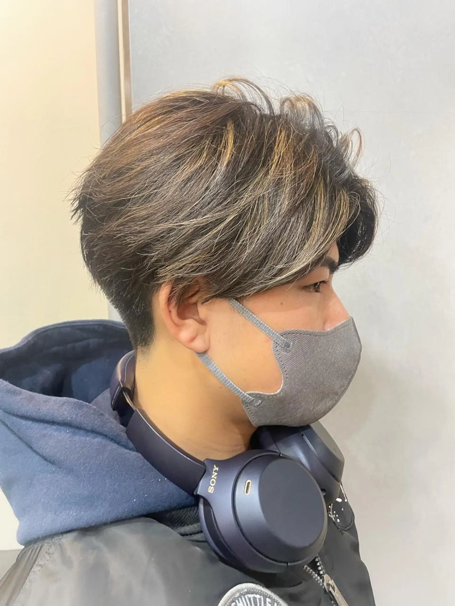 ショート カラー メンズ アイブロウ メンズハイライト ハイライトカラー メンズアイブロウ ハイライト カット ヘアカラー トリートメント ヘアセット メンズNO.1口コミ 高評価🟡三澤拓海✅のヘアスタイル