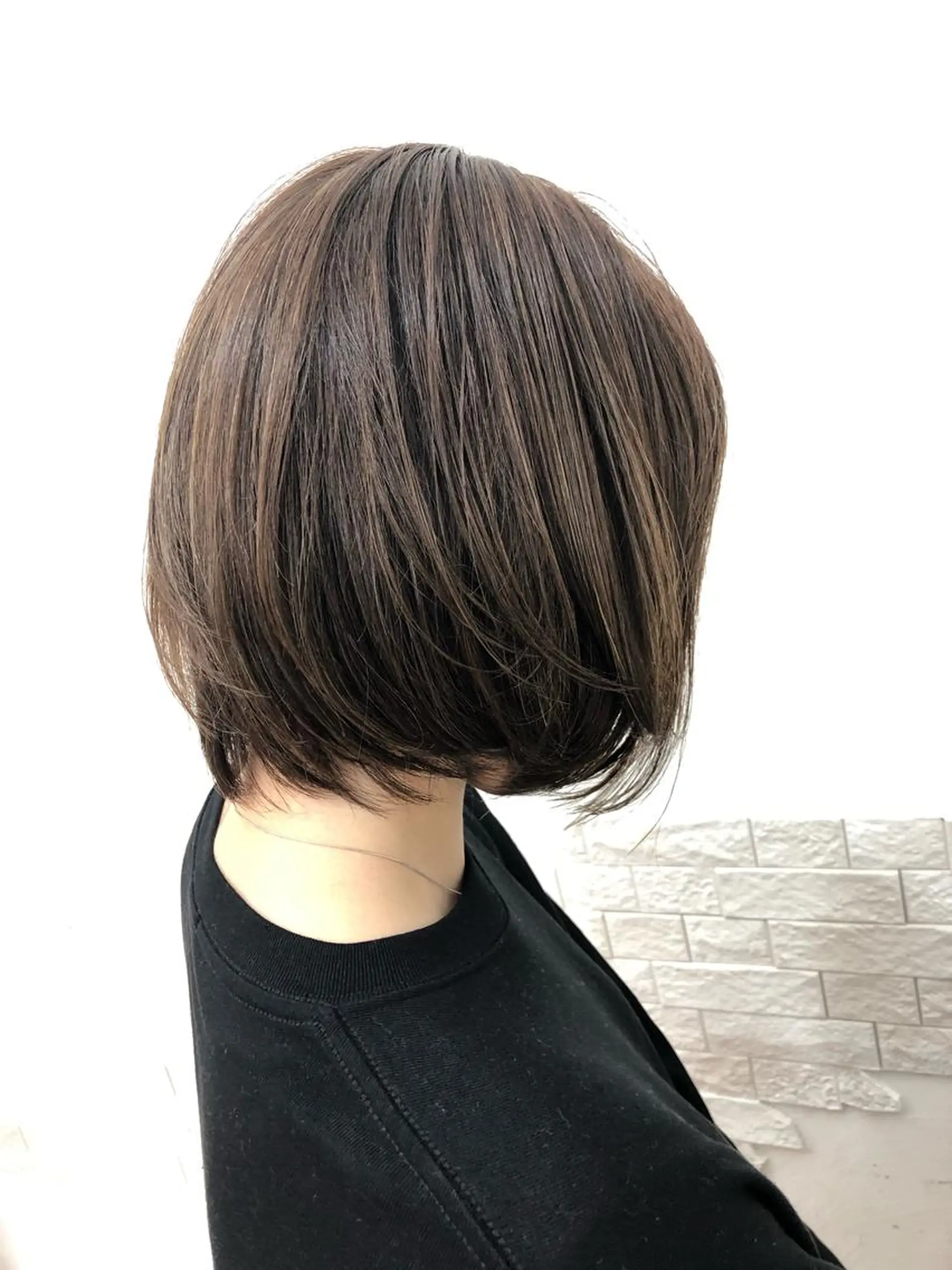 ショート カラー 透明感カラー ハイライトカラー ハイライト ヘアカラー ショート 嶋津祥希のヘアスタイル