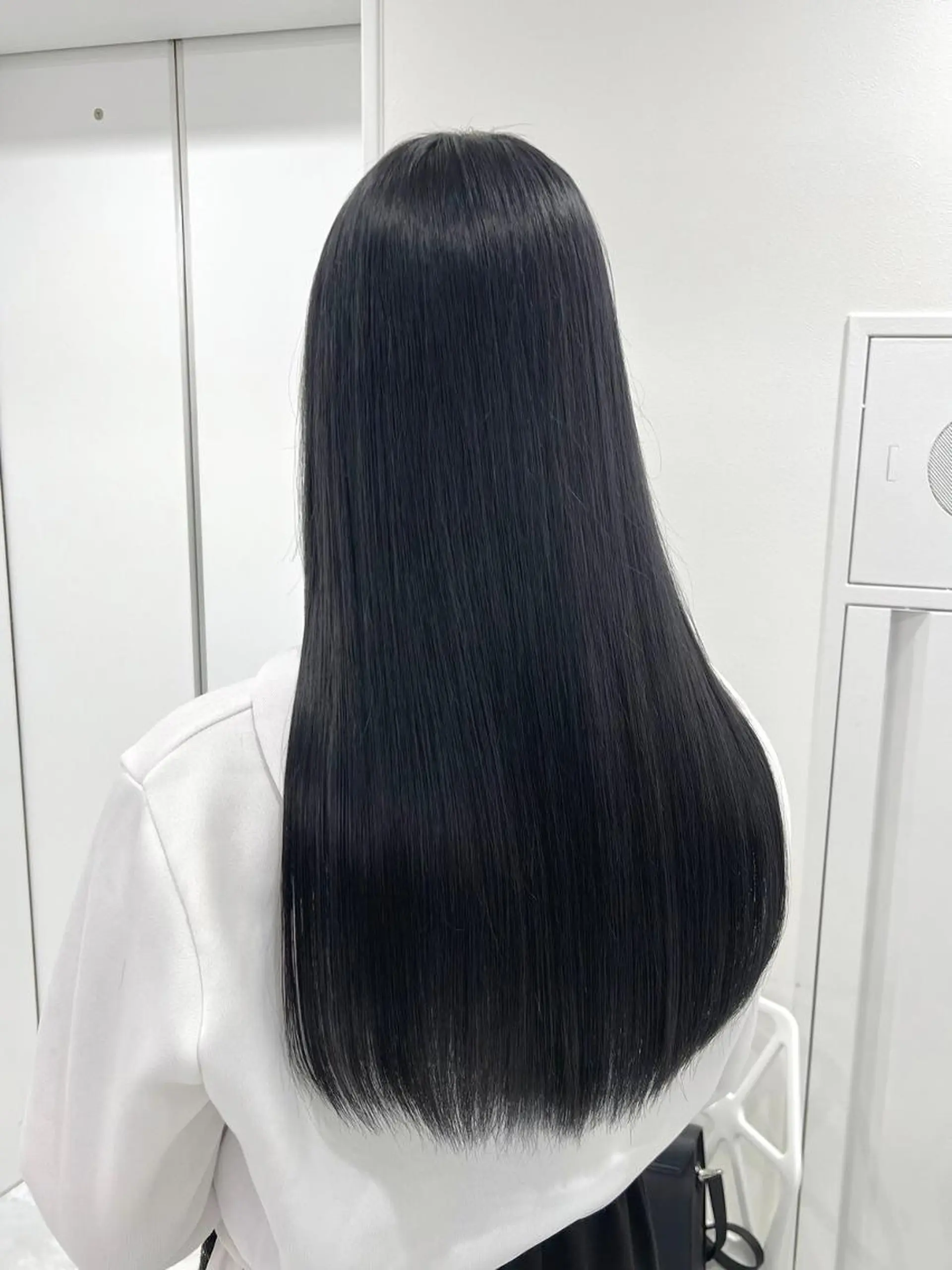 ロング カラー 🦋重くない暗髪🦋 Hana🦋のヘアスタイル