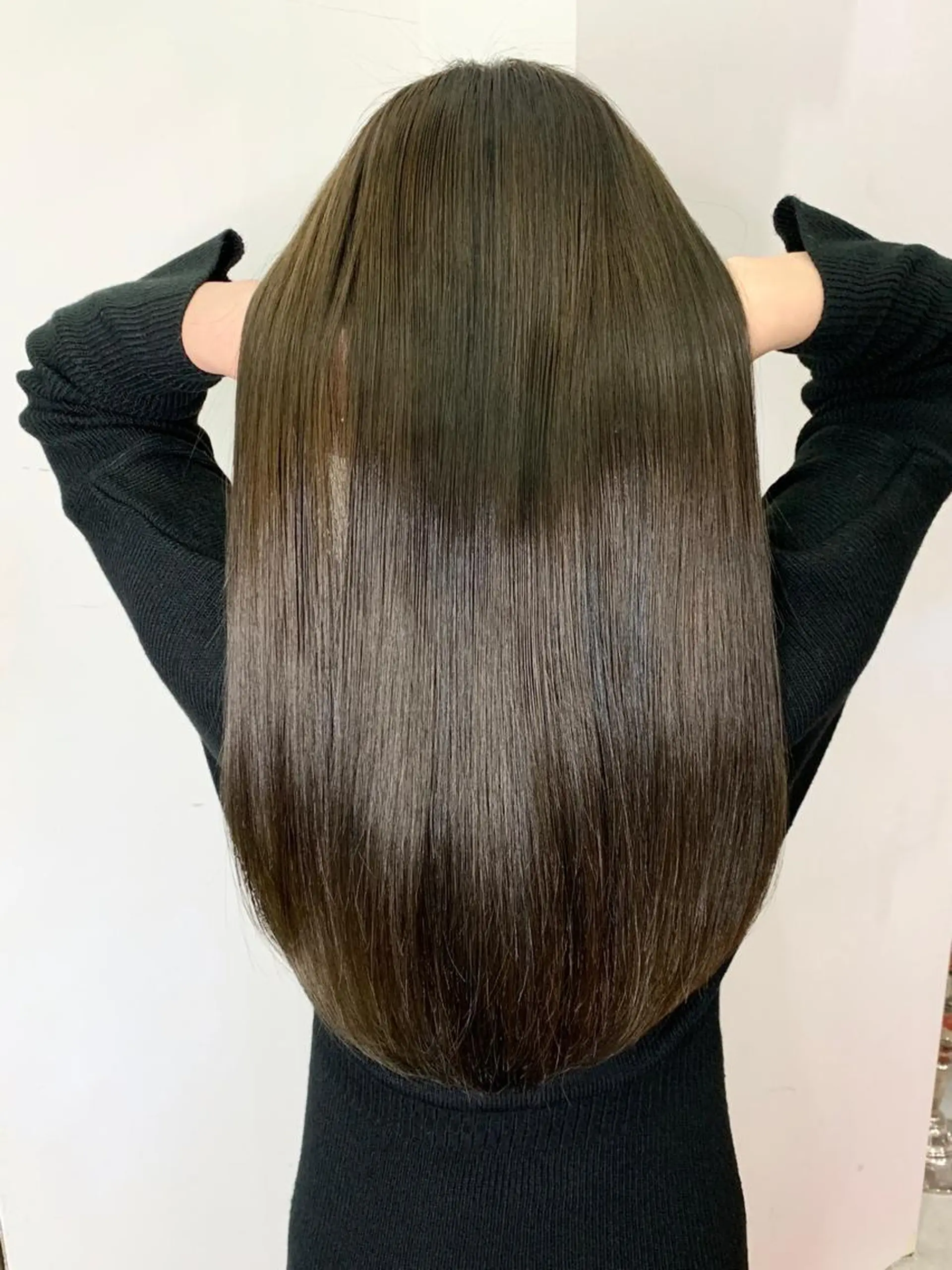 ロング カラー アディクシーカラー ベージュカラー ショコラベージュ エクステ（レミー毛） NINEのヘアスタイル