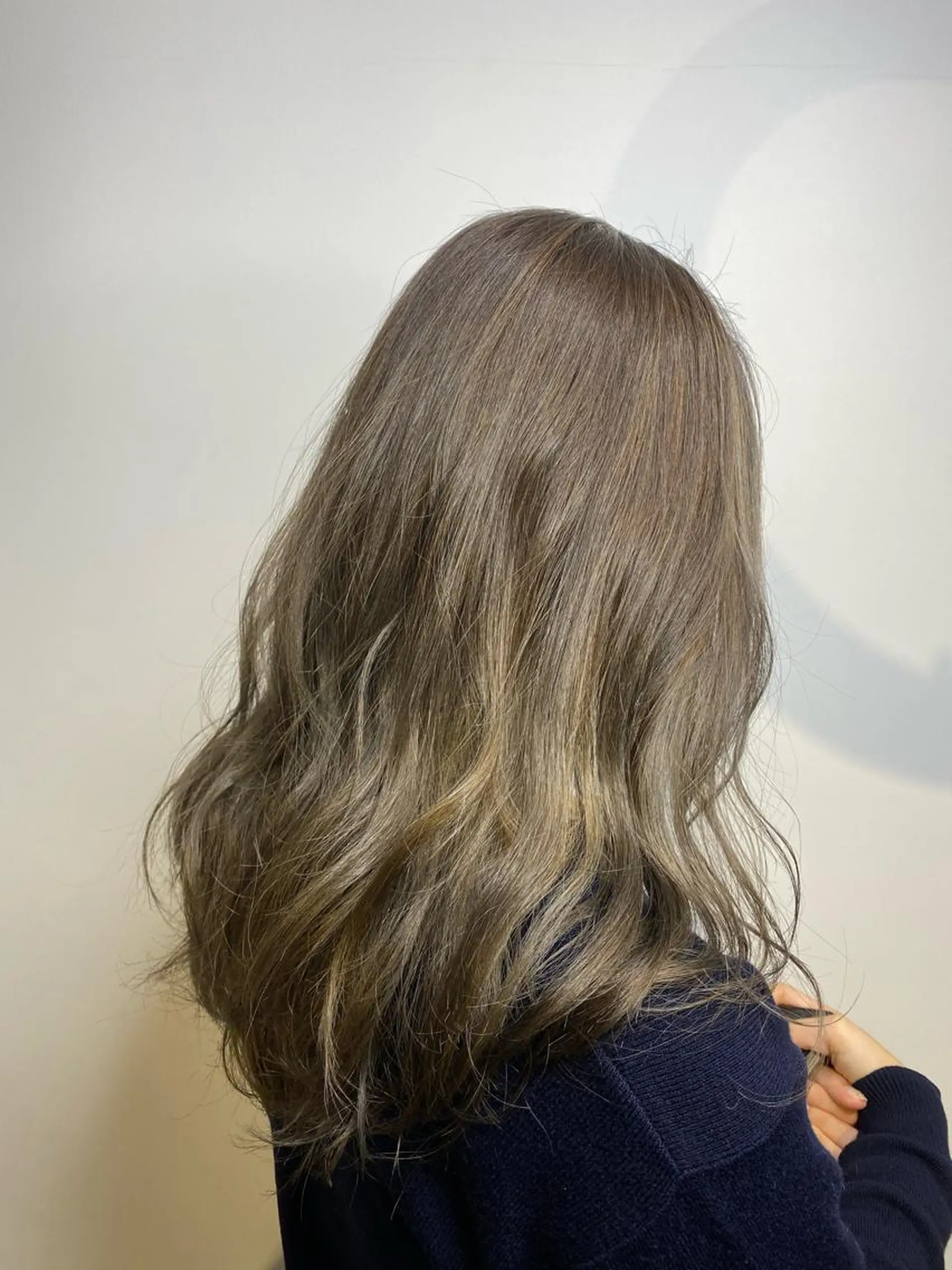 ロング カラー カット ヘアカラー トリートメント ikeda shioriのヘアスタイル