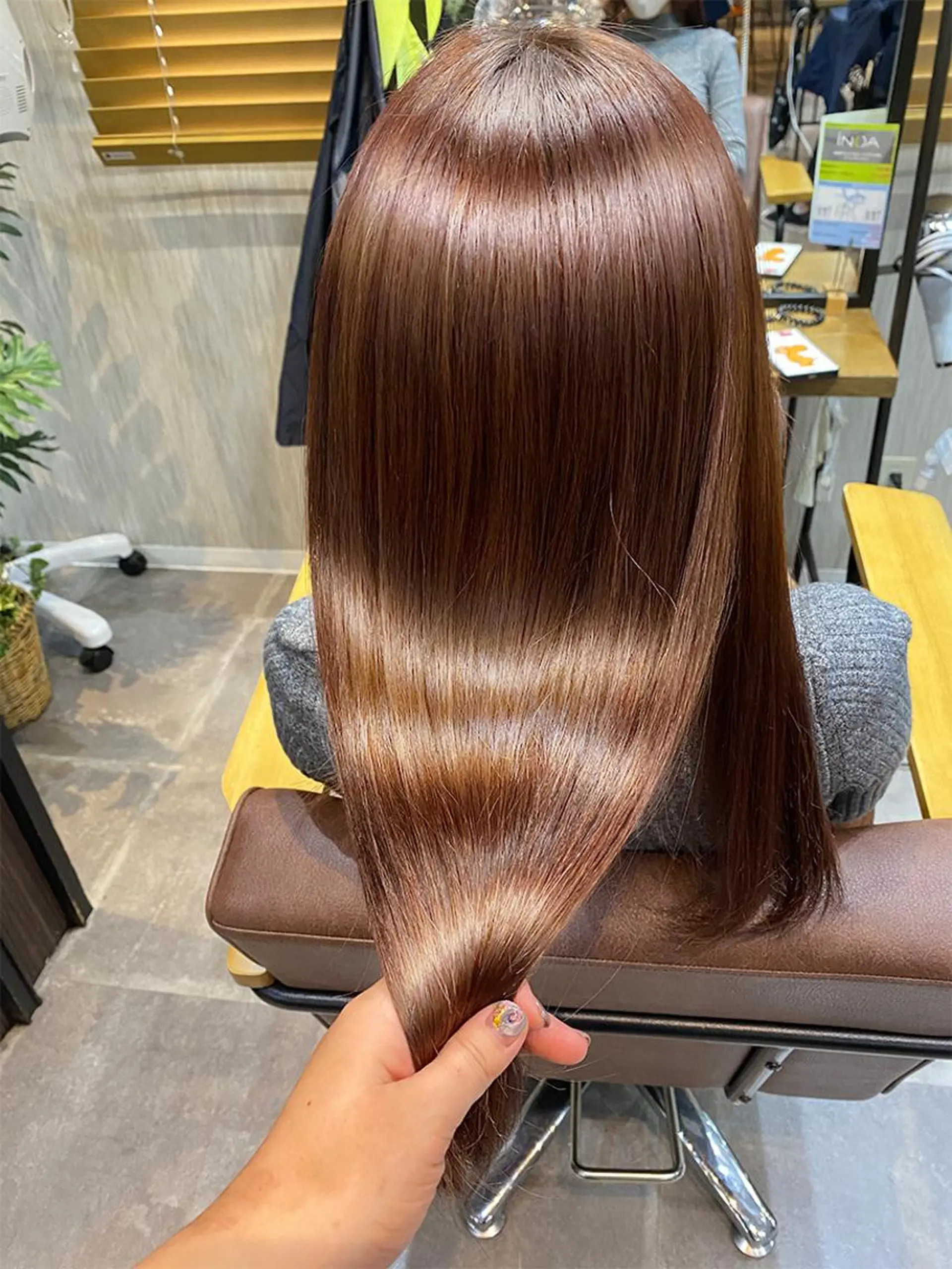 セミロング カラー セミロングパーマ バレイヤージュ ブリーチ ケアブリーチ デザインカラー ROW町田🌿 大人可愛い/艶髪改善のヘアスタイル