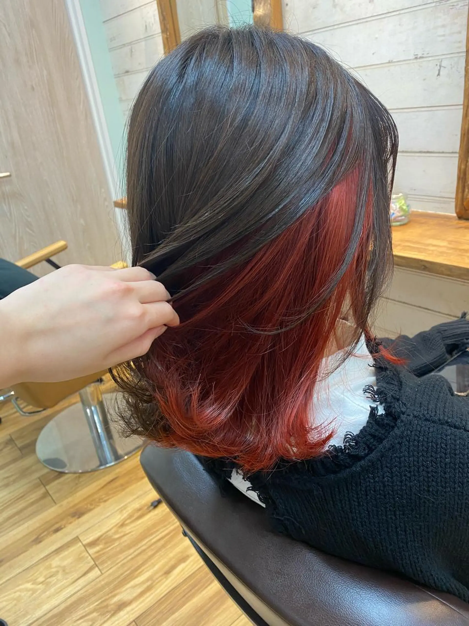 セミロング カラー Eri .のヘアスタイル
