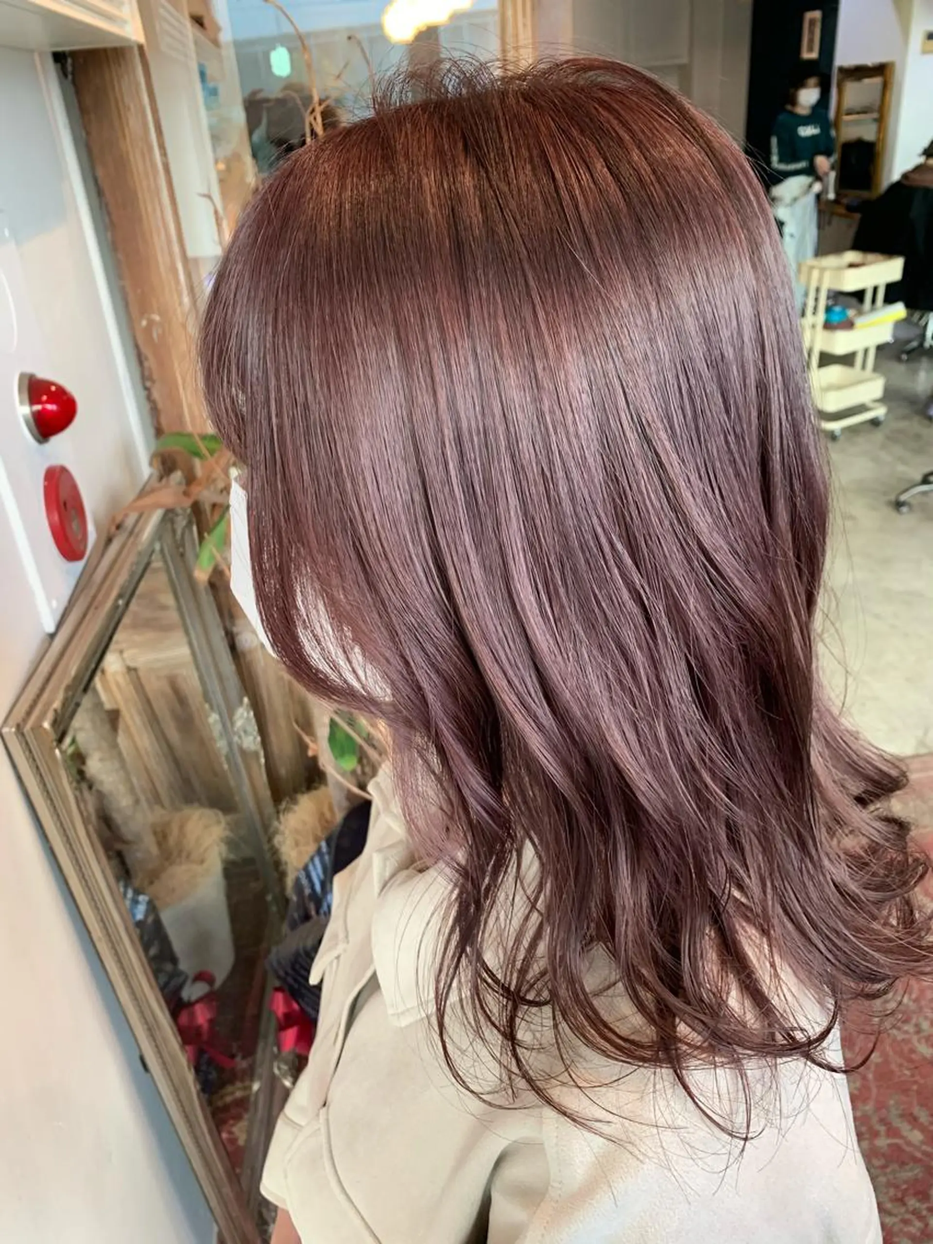 ロング カラー ヘアアレンジ ラベンダーカラー ラベンダーピンク ピンクカラー ヘアカラー トリートメント 山崎 澪のヘアスタイル