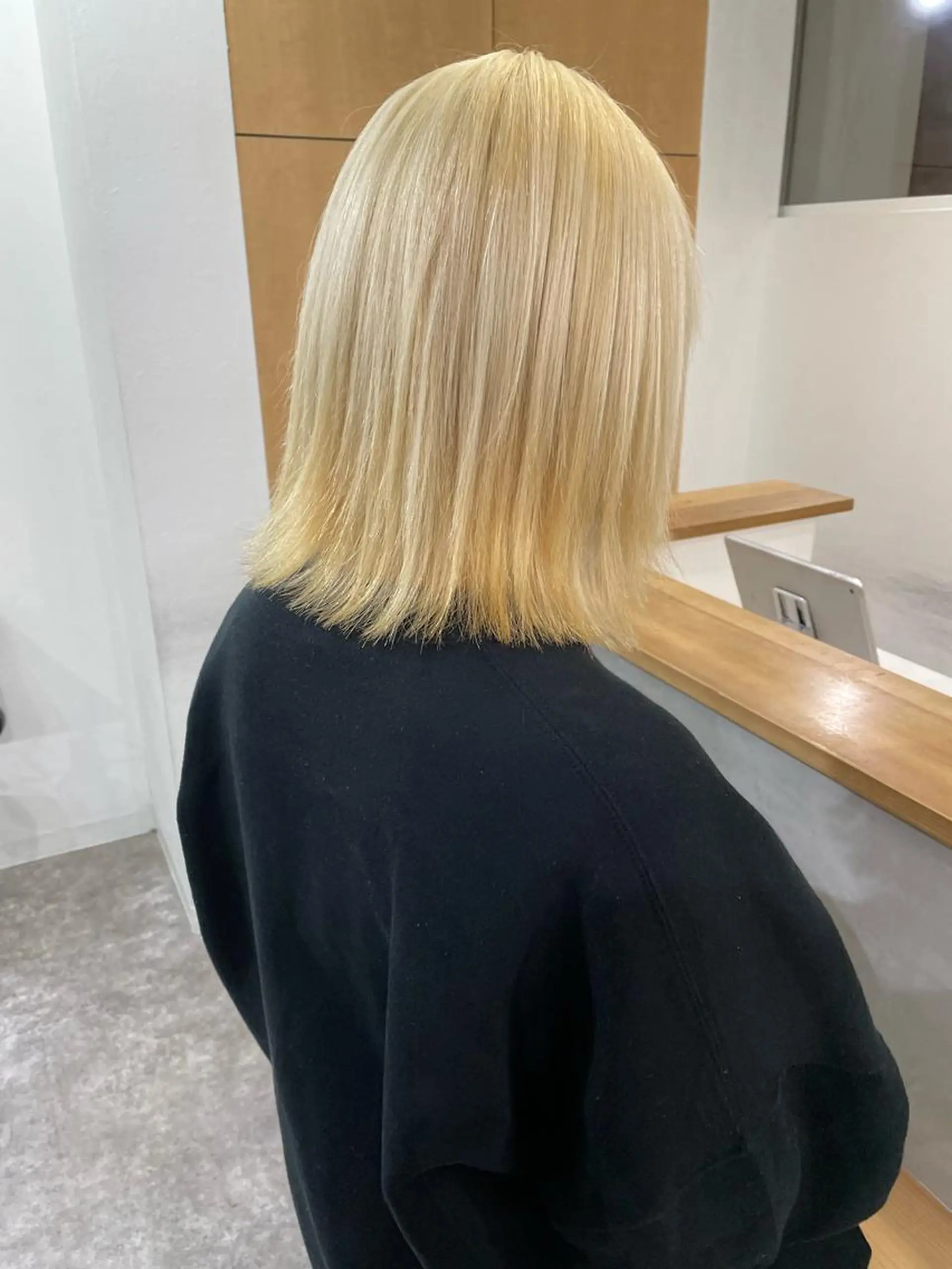 ミディアム カラー 抜きっぱなしブロンド ブロンド ヘアカラー トリートメント パーマ/透明感カラー /ボブ/吉田一生のヘアスタイル