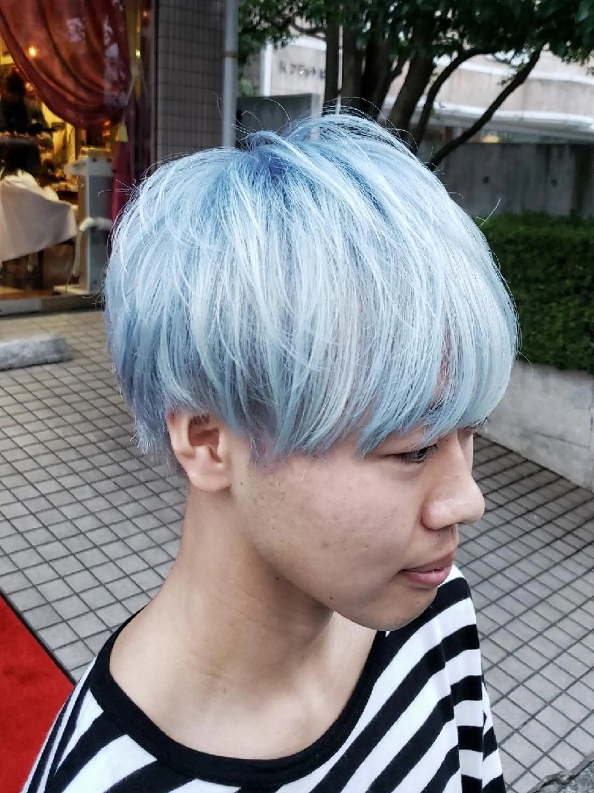 ショート メンズ カラー メンズブリーチ 黒髪 ブリーチ グラデーションカラー 艶髪✨ハイトーン ✨ホワイト✨北宗一郎のヘアスタイル