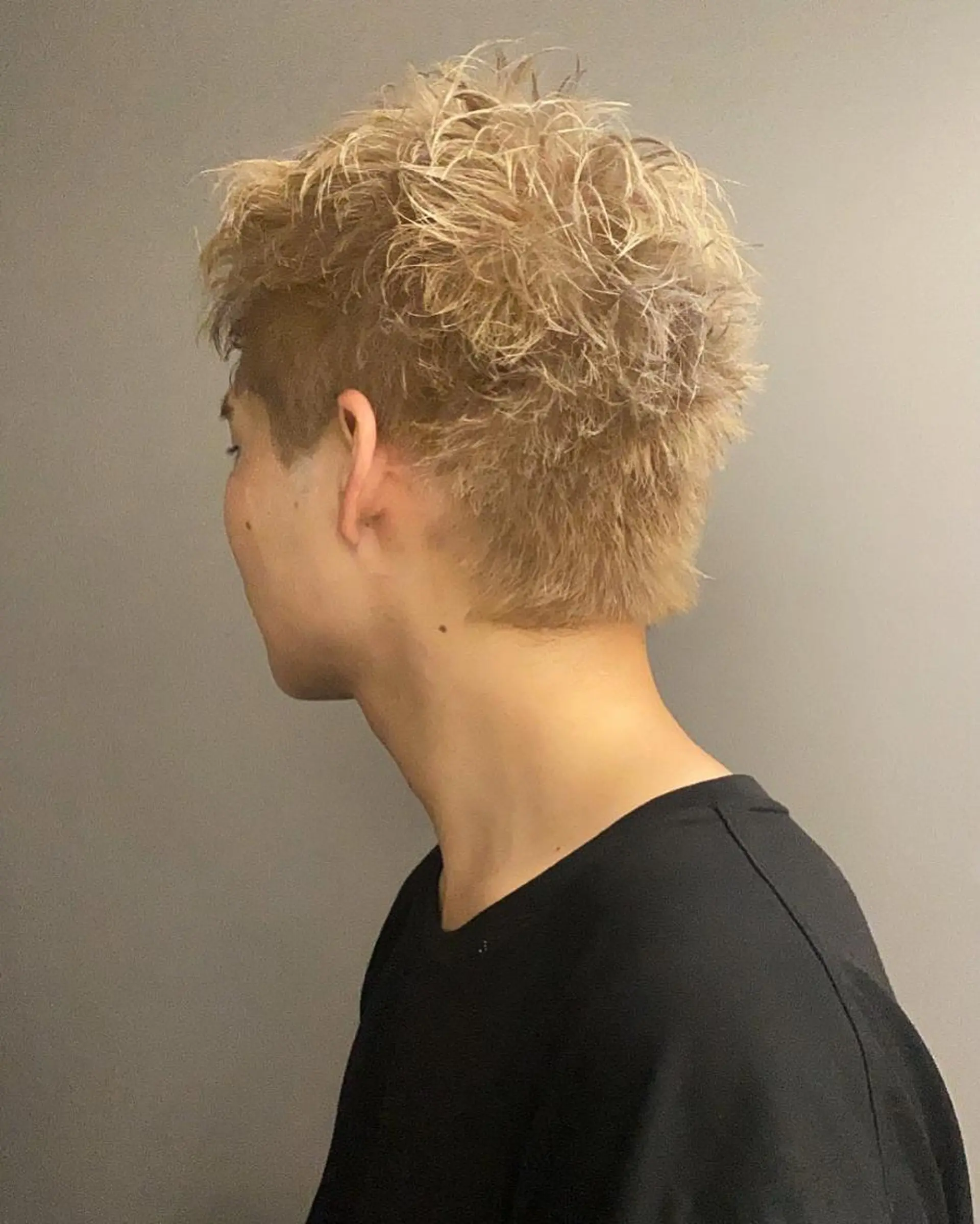 カラー メンズ NERO 眞下秋歩のヘアスタイル