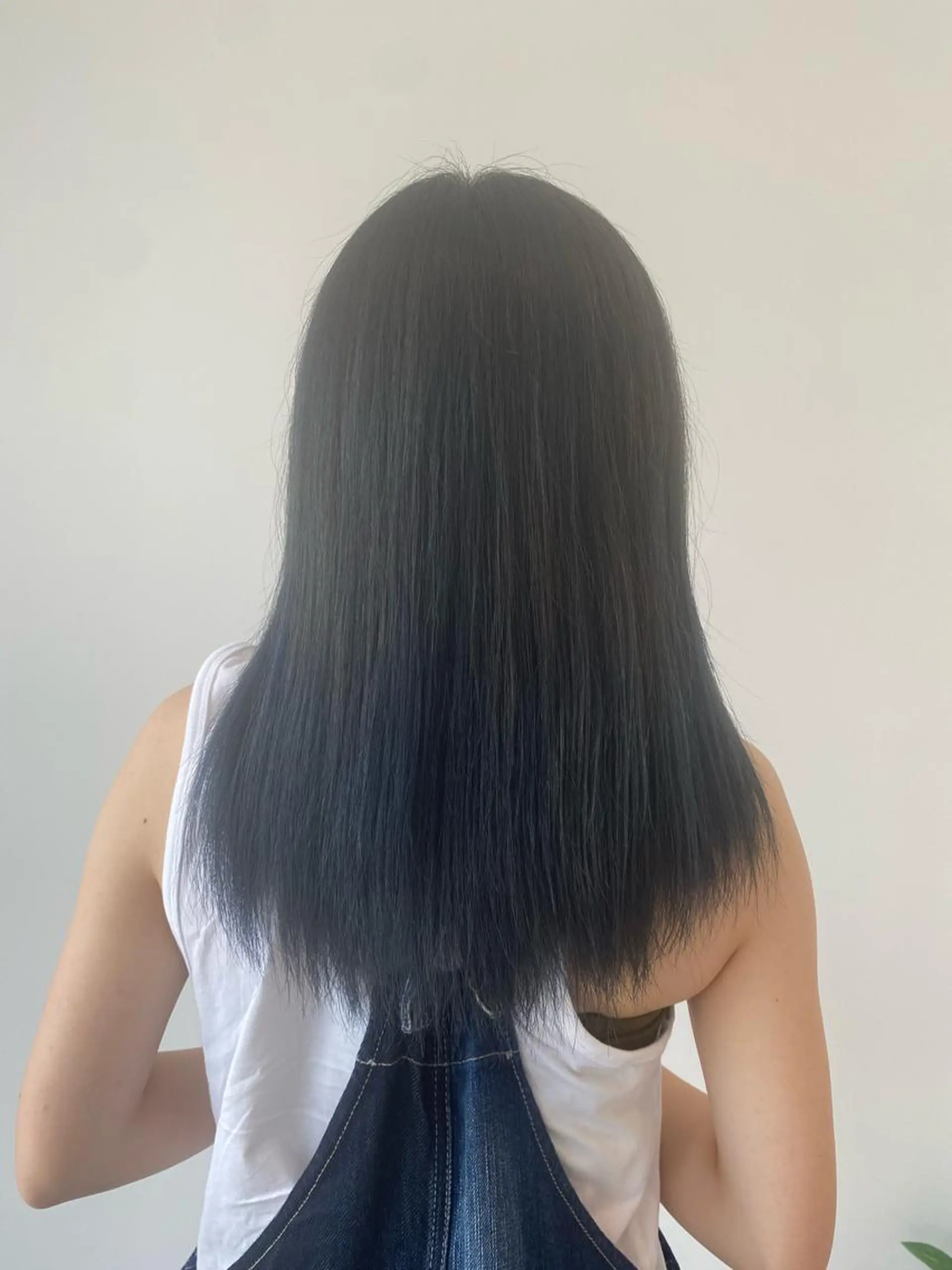 セミロング カラー ブリーチ Hair Ange伊達店所属・山口 美緒のヘアスタイル