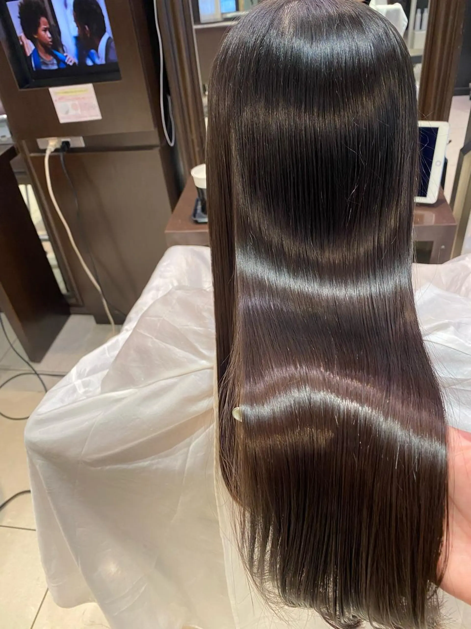 ロング 山川 玲奈のヘアスタイル