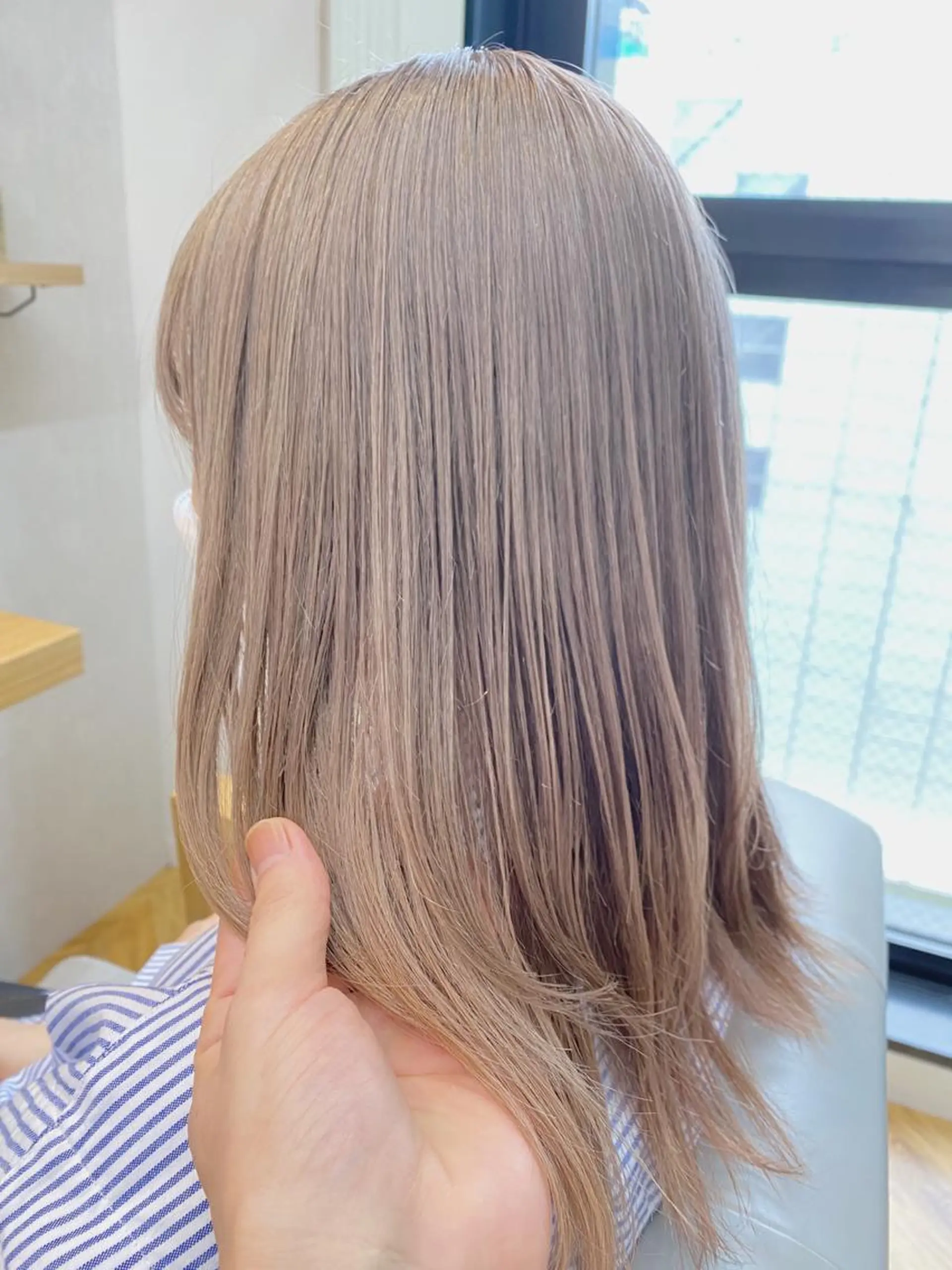 カラー ベージュカラー ブリーチ ミルクティーベージュ 🌈今野佑哉 ショートボブブリーチのヘアスタイル
