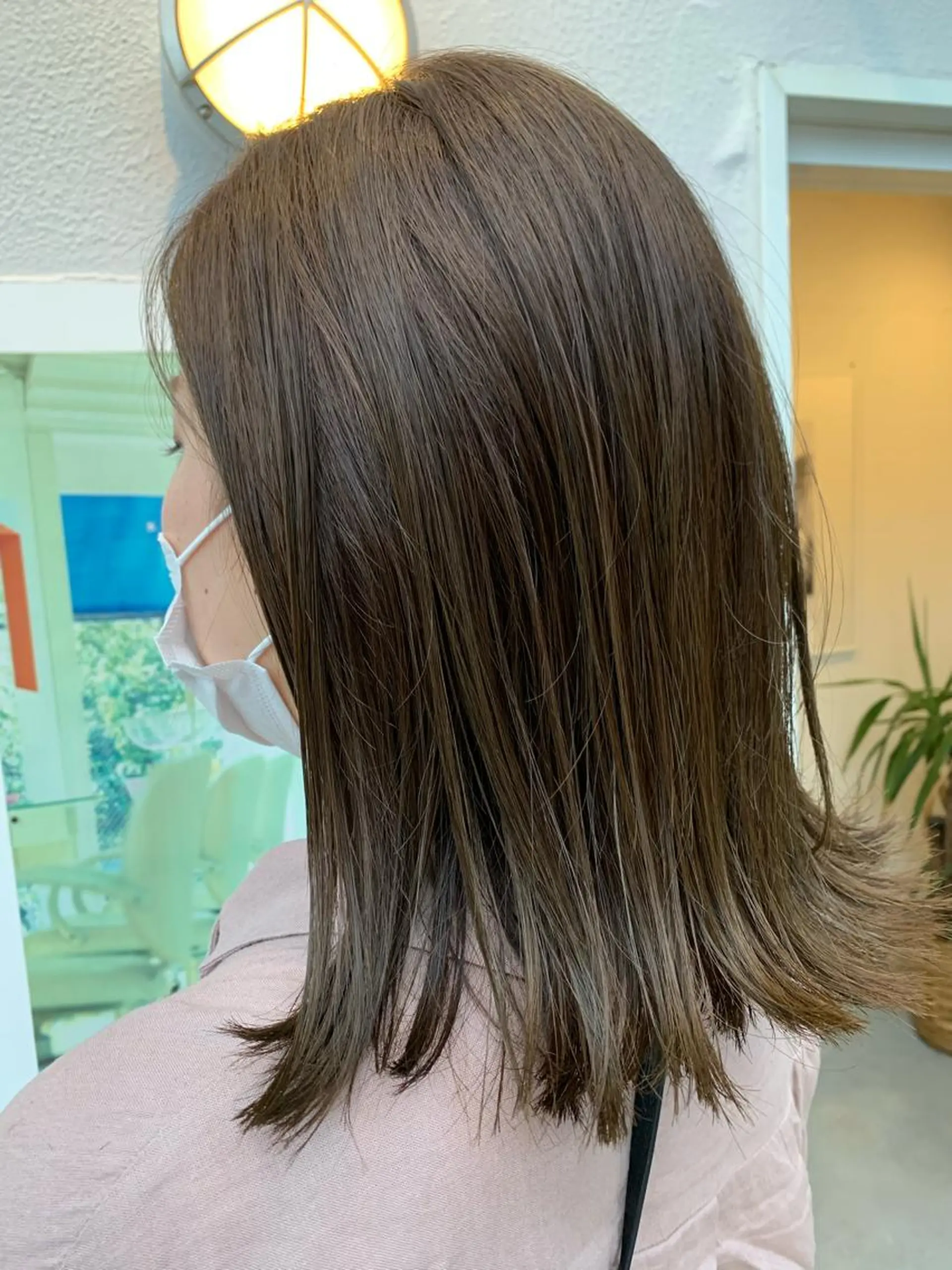 ミディアム カラー 平 ちひろのヘアスタイル