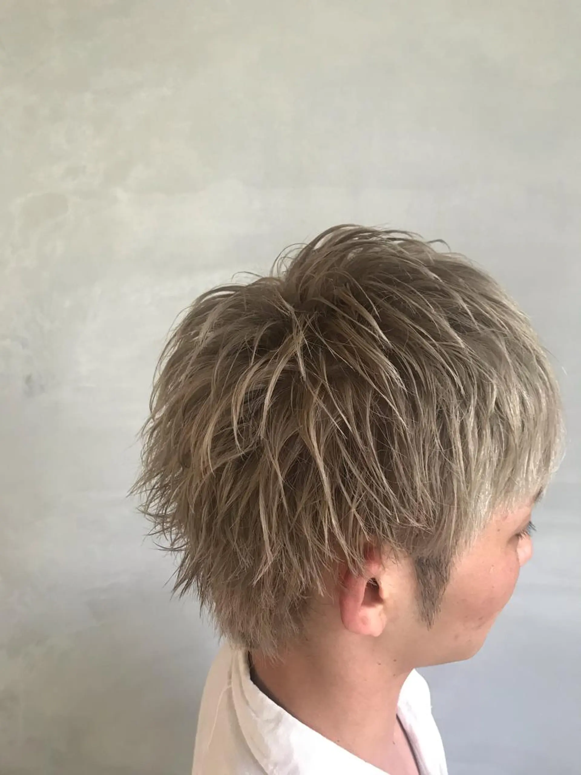 カラー keshiki大名所属・Keshiki大名 安部 真輝のヘアスタイル