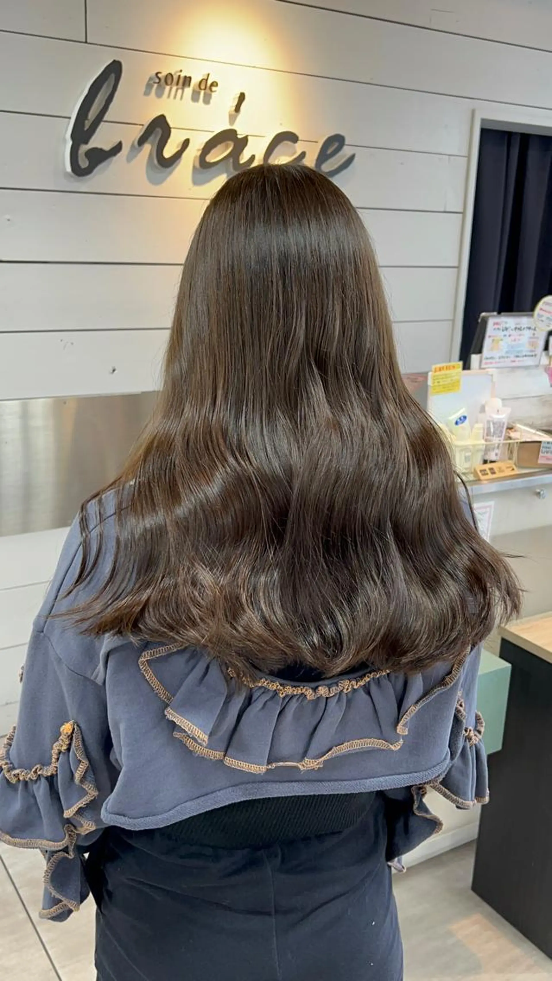 ロング カラー ヘアアレンジ カット ヘアカラー トリートメント インナー×縮毛矯正 ピンクカラー澤井里菜のヘアスタイル