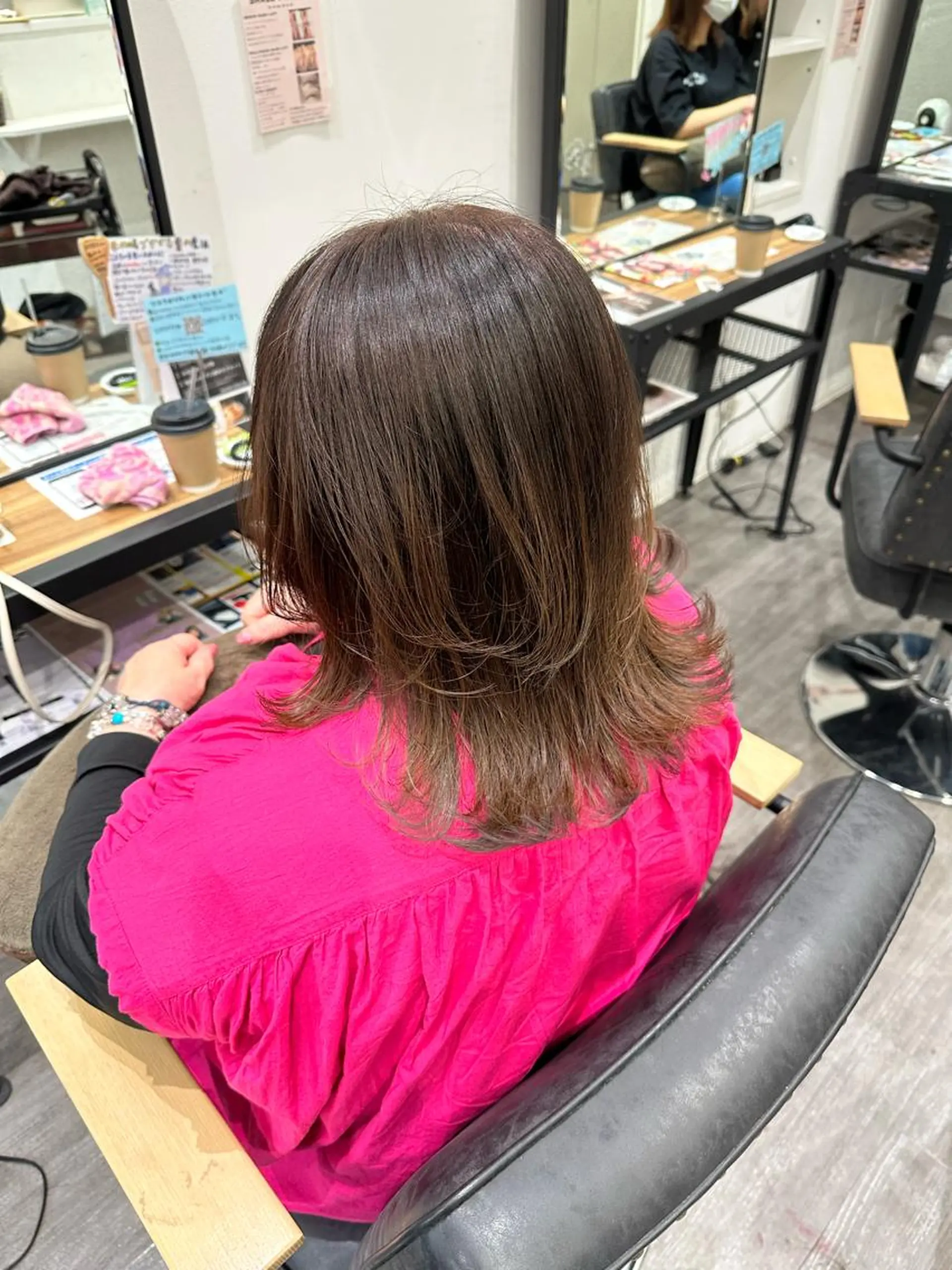 ミディアム カラー アッシュ ベージュカラー カット ヘアカラー トリートメント 上田 紗也のヘアスタイル