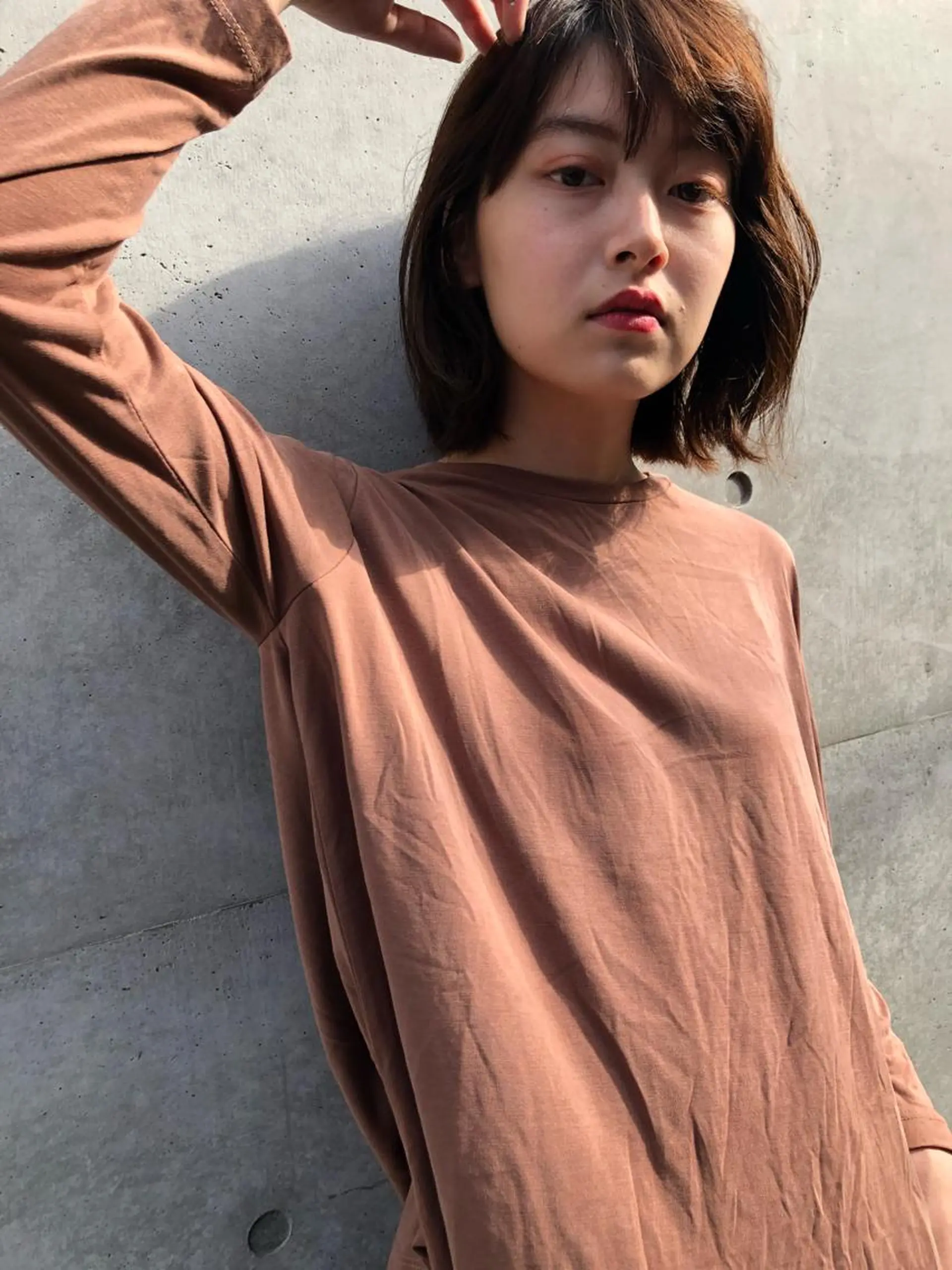 ミディアム カラー THE DAY所属・AKI HASHIMOTOのヘアスタイル