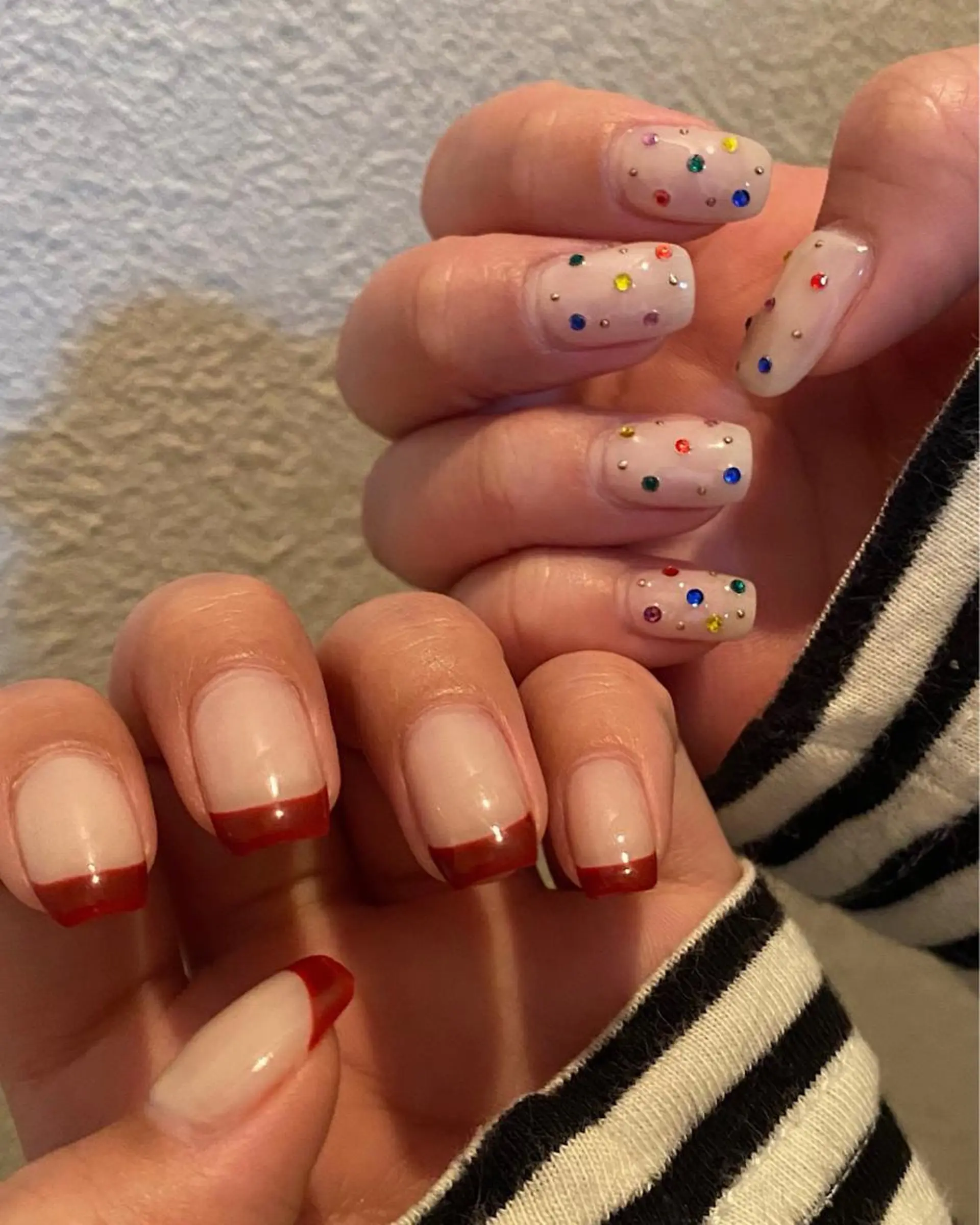 ネイル ドット フレンチネイル 赤色 lcoco nailのネイルデザイン