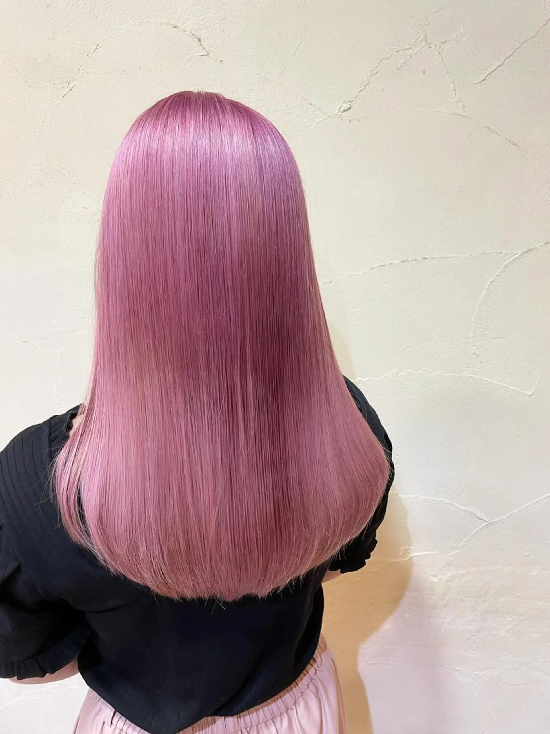 セミロング カラー ブリーチ ピンクカラー トリートメント ヘアカラー トリートメント 秋山 幸太のヘアスタイル