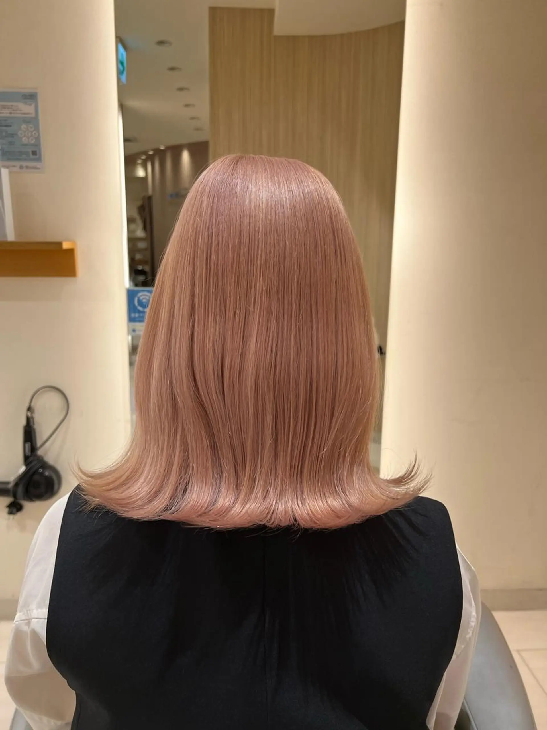 カラー 久永 菫のヘアスタイル