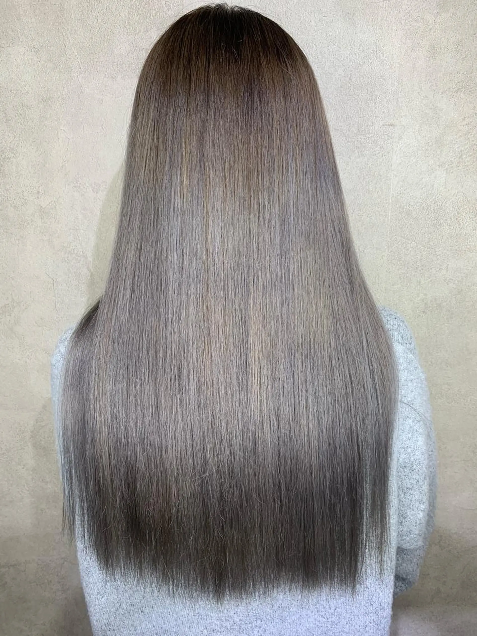 ロング カット ヘアカラー トリートメント BuzZ所属・西村 雄二のヘアスタイル