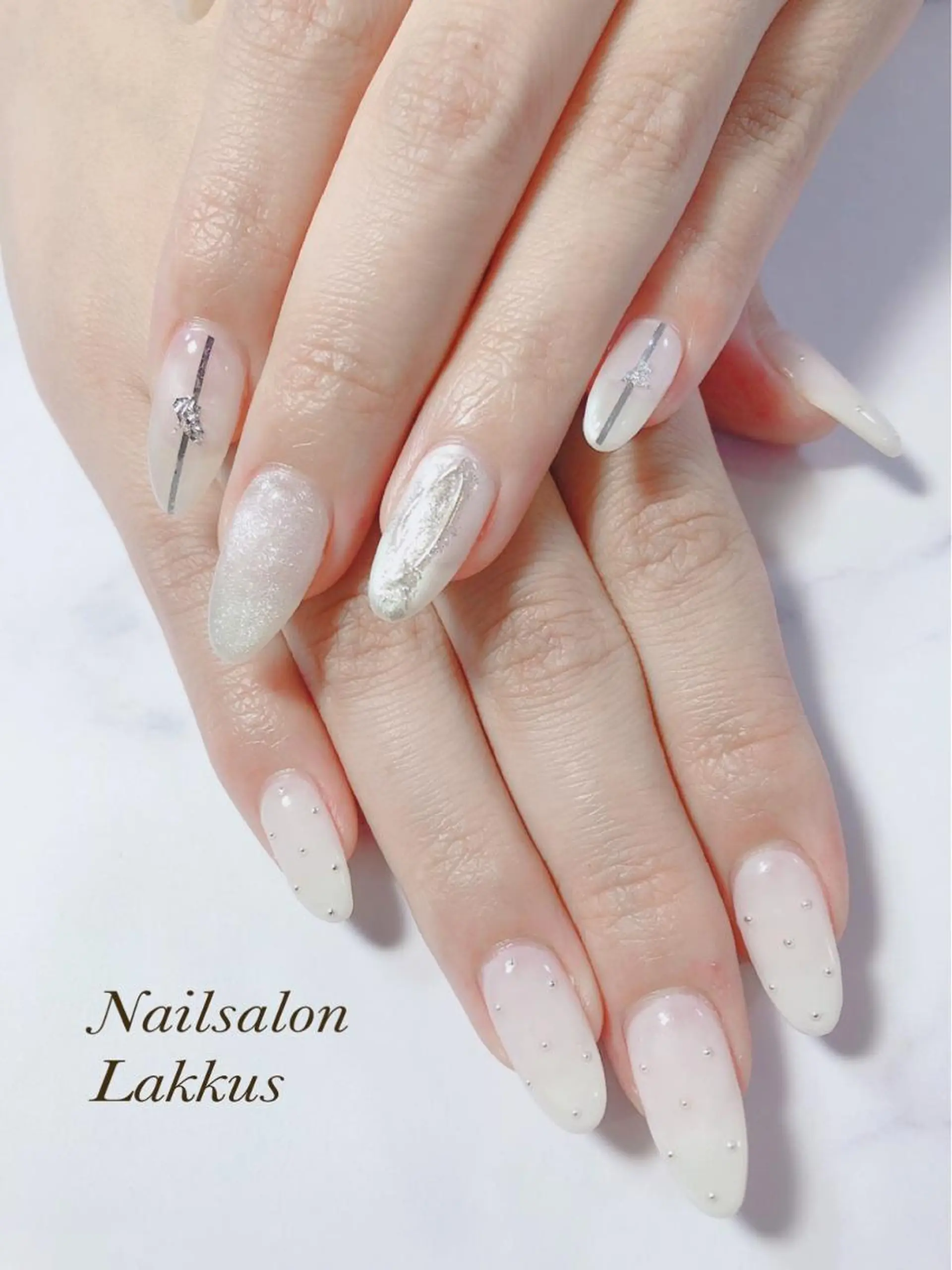 ネイル Lakkus T－CHIのネイルデザイン