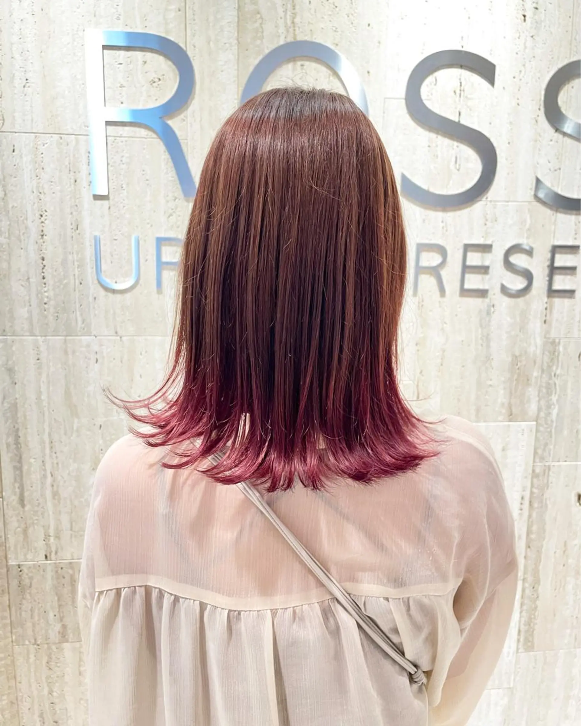 セミロング カラー グラデーションカラー ピンクカラー カット ヘアカラー トリートメント 高橋 芽衣のヘアスタイル