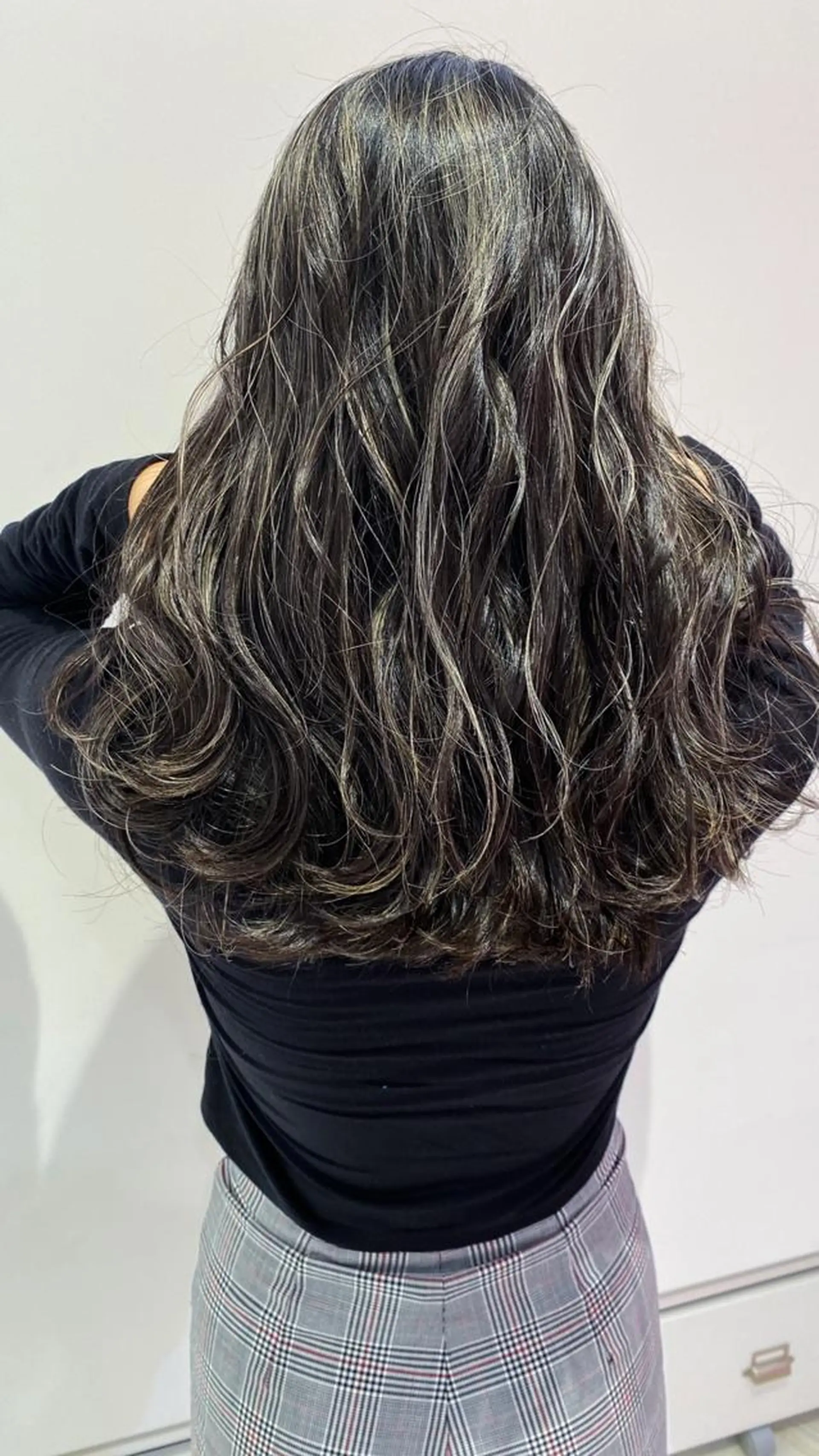 ロング ハイライト 五十嵐　颯 当日予約大歓迎のヘアスタイル