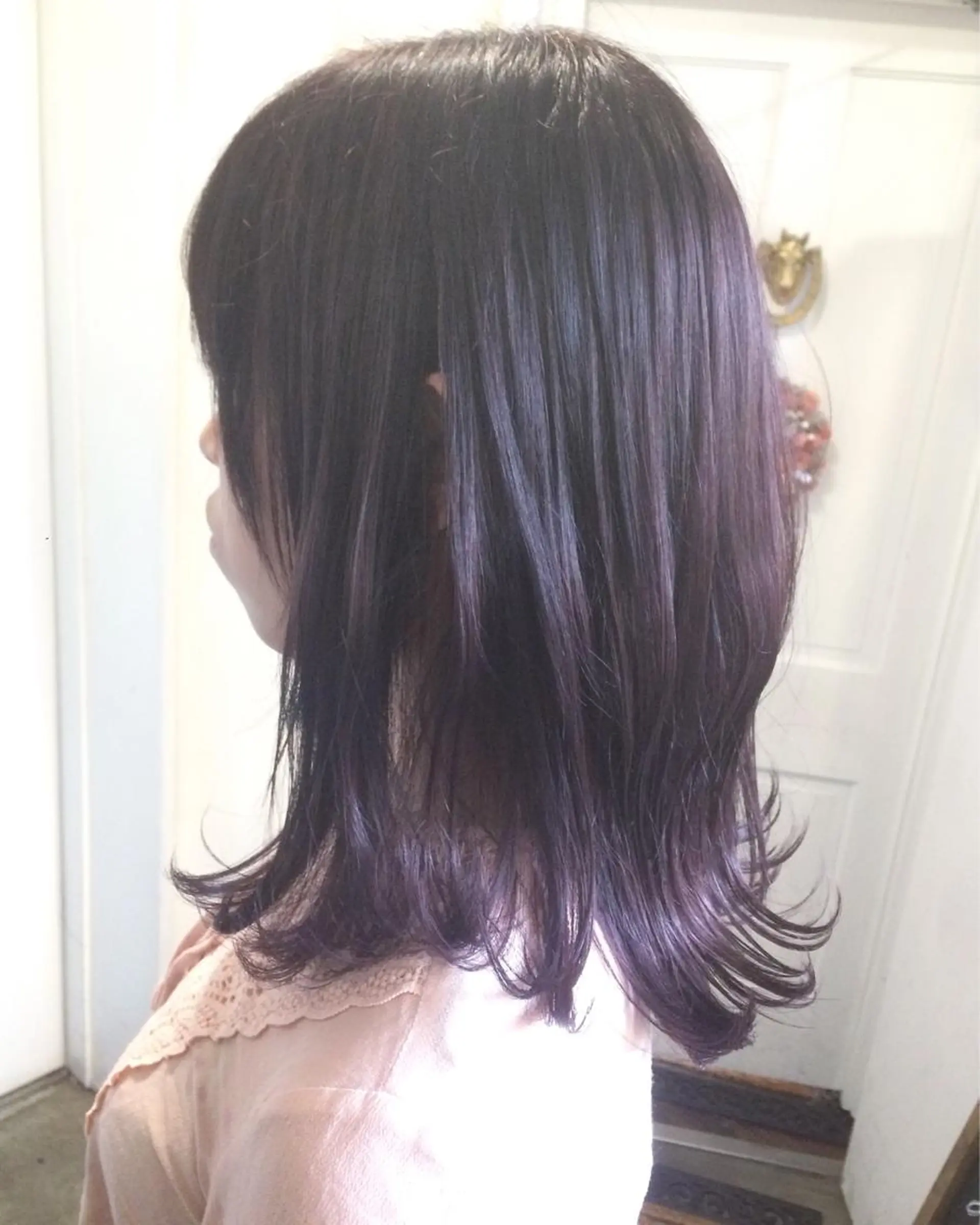 ミディアム カラー パーマ ヘアアレンジ ラベンダーカラー ラベンダーグレー ヘアカラー トリートメント youres hair 新宿3丁目店所属・新宿.代表.透け髪 TAKAケアブリーチのヘアスタイル