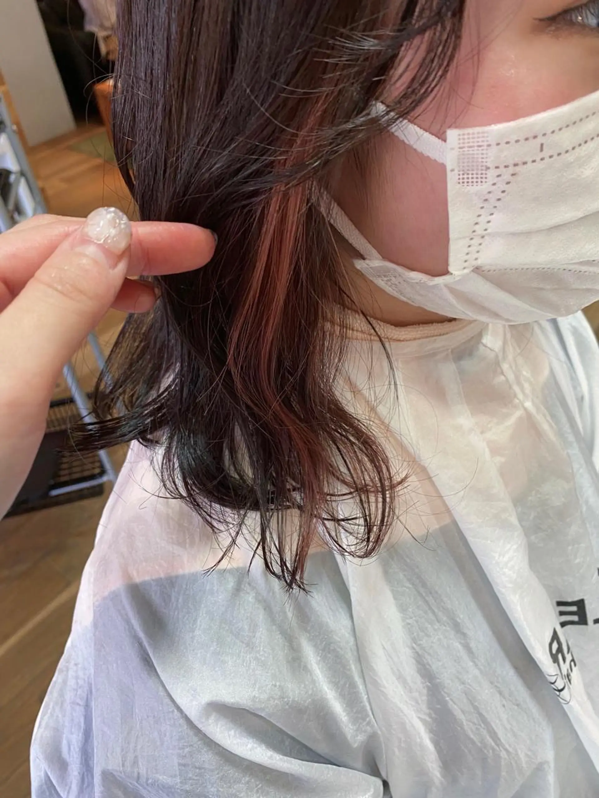 ミディアム カラー 塩澤 榛奈のヘアスタイル