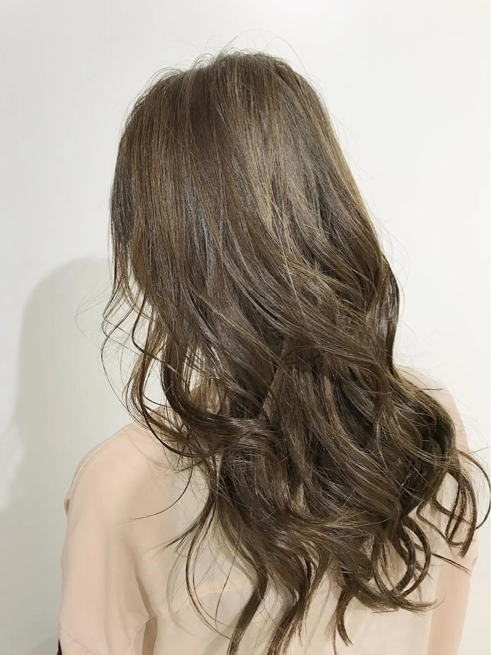 セミロング トリートメント ヘアカラー modern made モダンメイド所属・イメチェン☆丁寧接客 田中 優貴のヘアスタイル