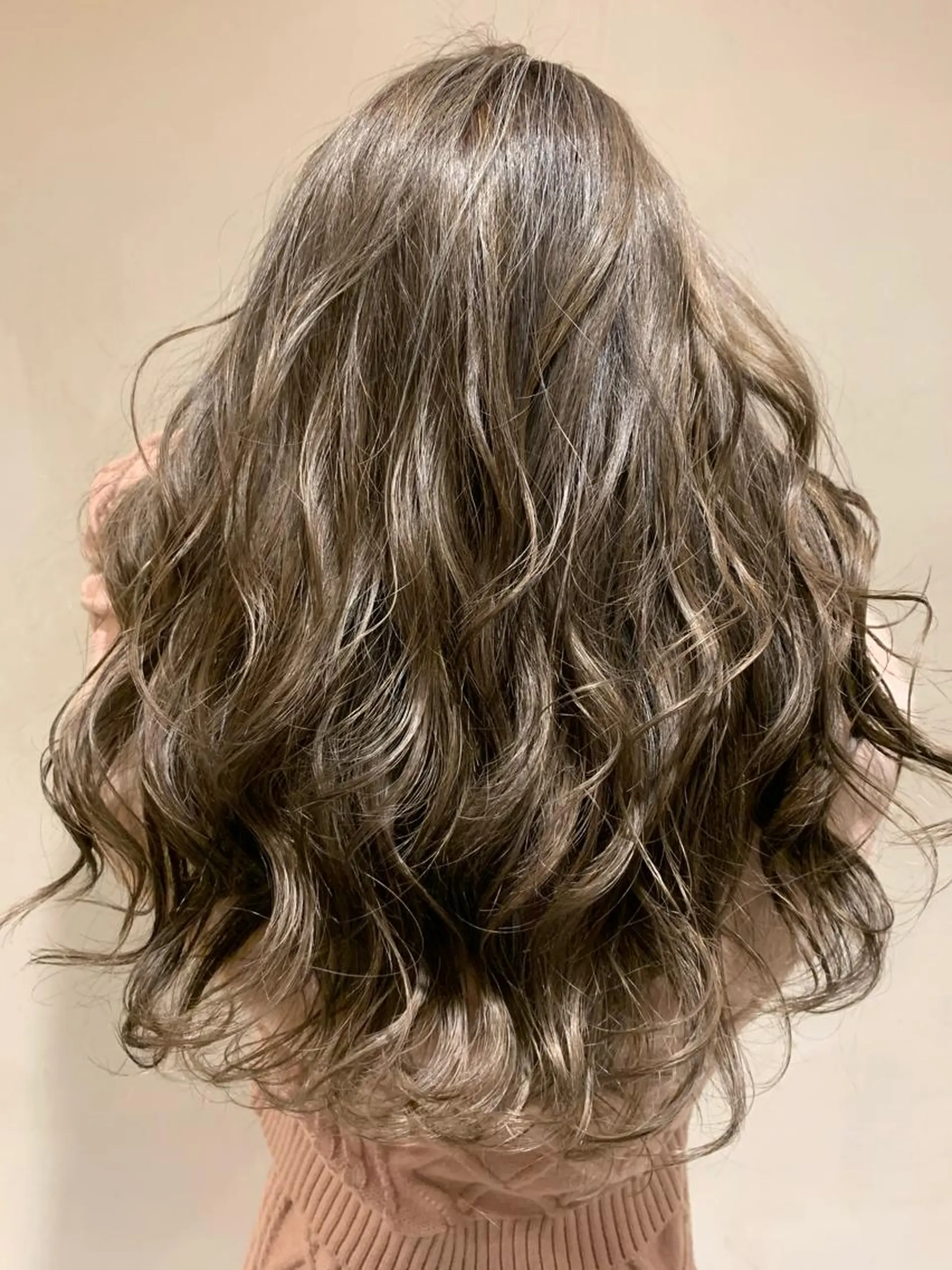 セミロング ヘアカラー トリートメント 美髪形成！色素改善！ 秋田　和輝のヘアスタイル