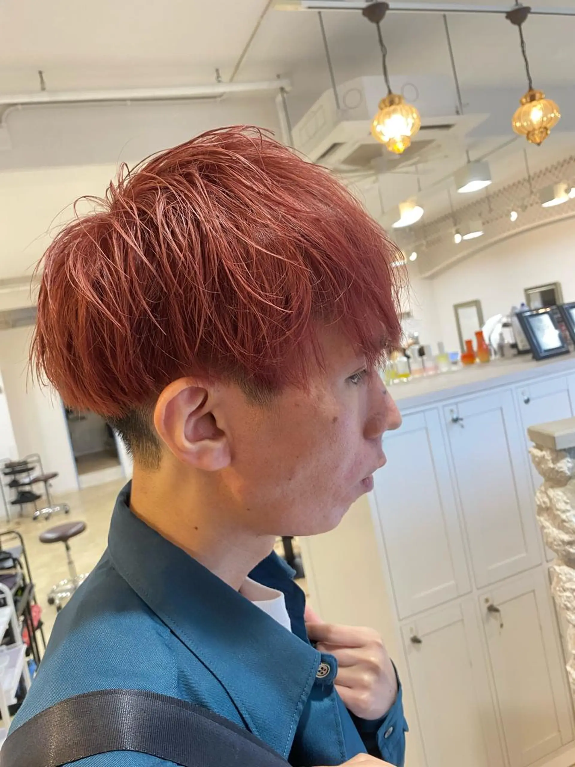 ショート カラー メンズ ヘアカラー トリートメント AngeBay.NaHa所属・饒平名 知也のヘアスタイル