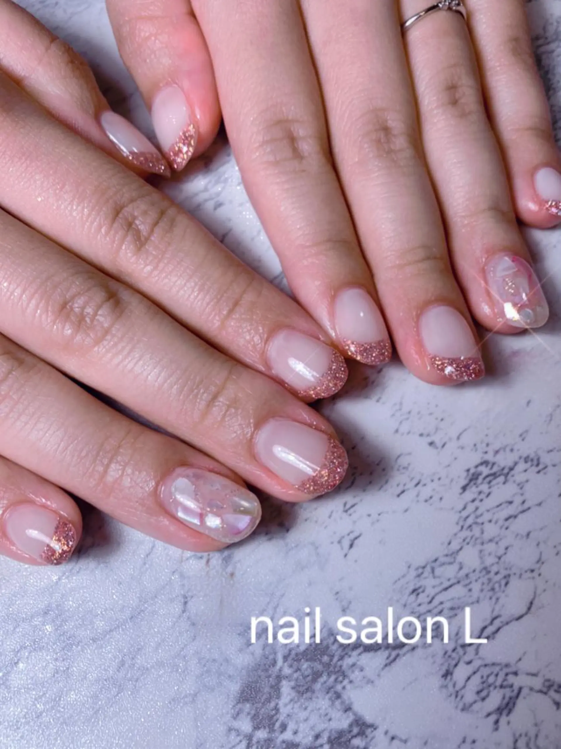 ネイル フラッシュネイル フレンチネイル キラキラネイル ハンドネイル 吉川市 ネイルサロンLのネイルデザイン