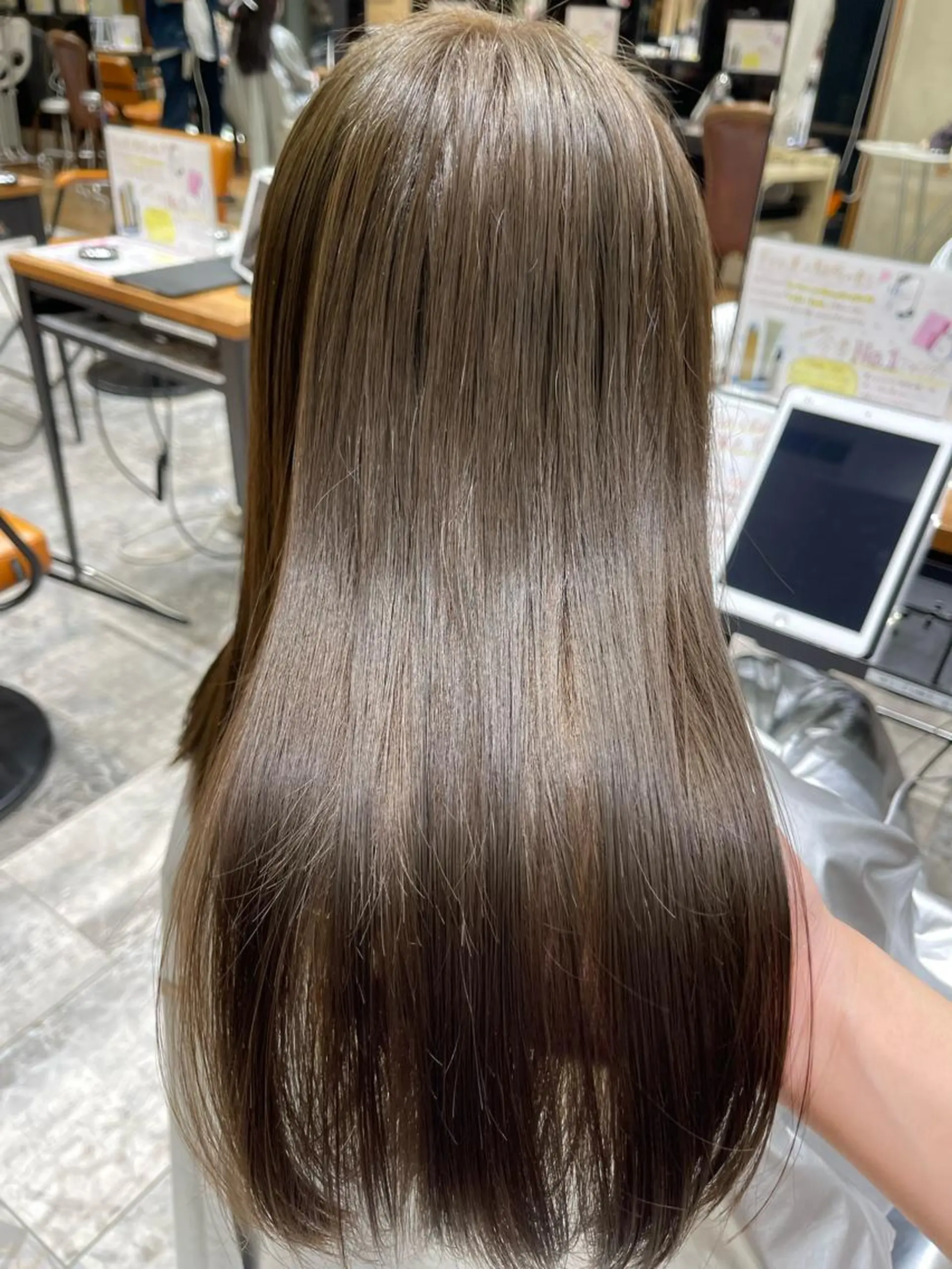 セミロング カラー トリートメント SAYAKA🩶 レイヤー韓国ヘア新宿のヘアスタイル