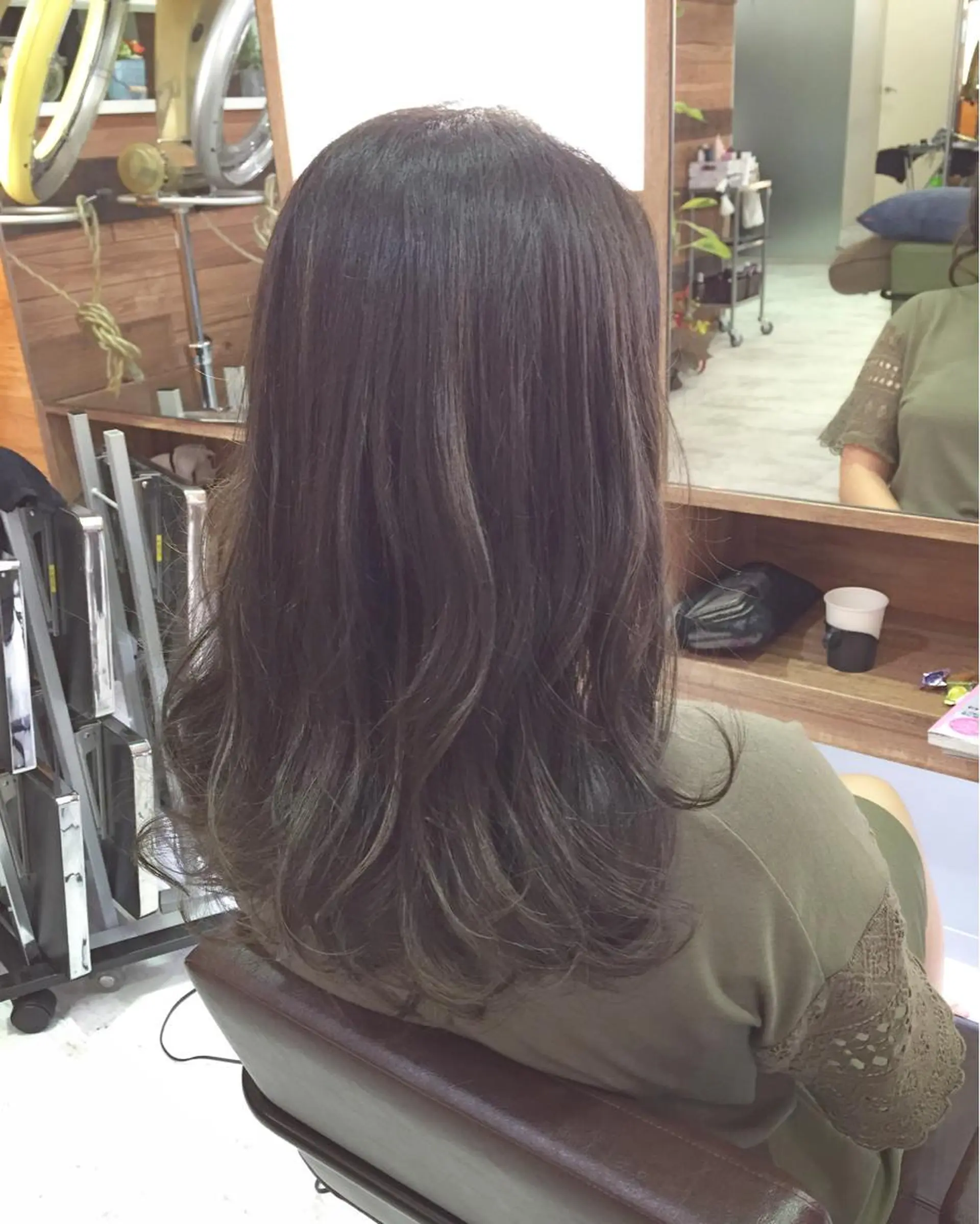 セミロング ロング カラー ハイライトカラー イルミナカラー ハイライト 青木 茂樹⭐️ 透明感カラーのヘアスタイル