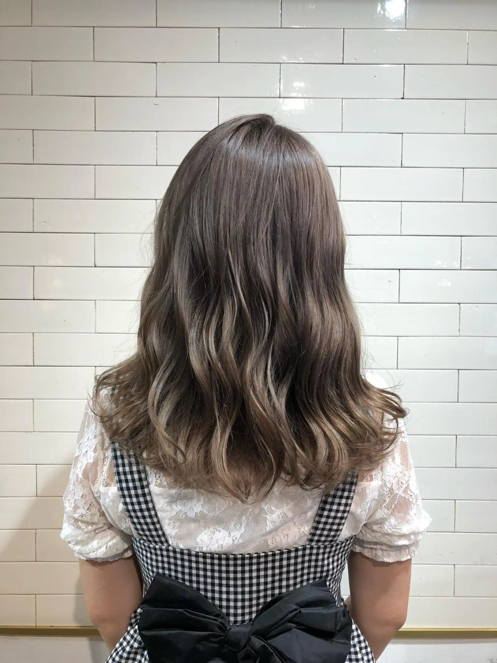 セミロング カラー 🤍髪質改善➕透明感 カラー🤍川上葵のヘアスタイル