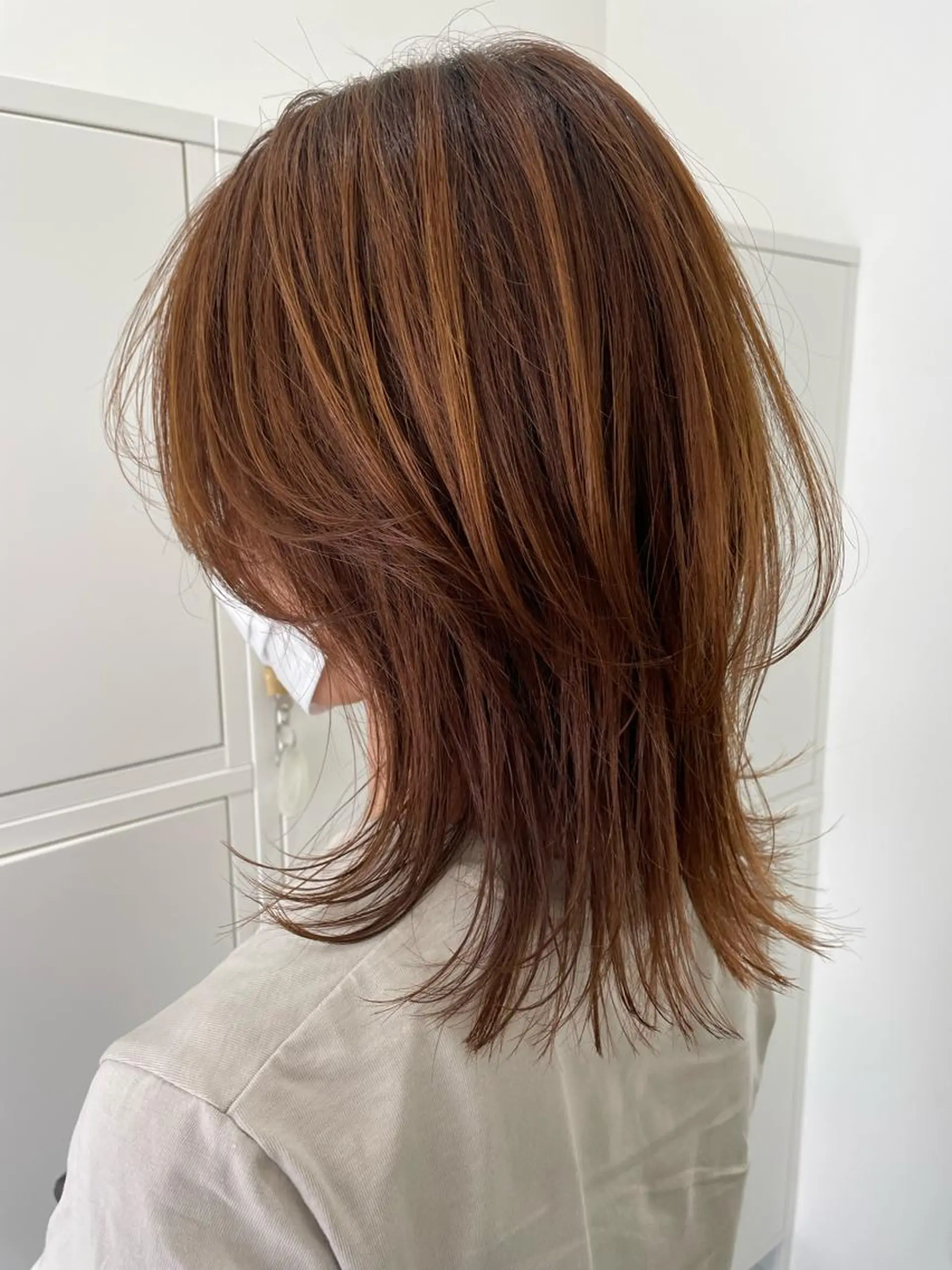 ミディアム ウルフカット 錦 茉李のヘアスタイル